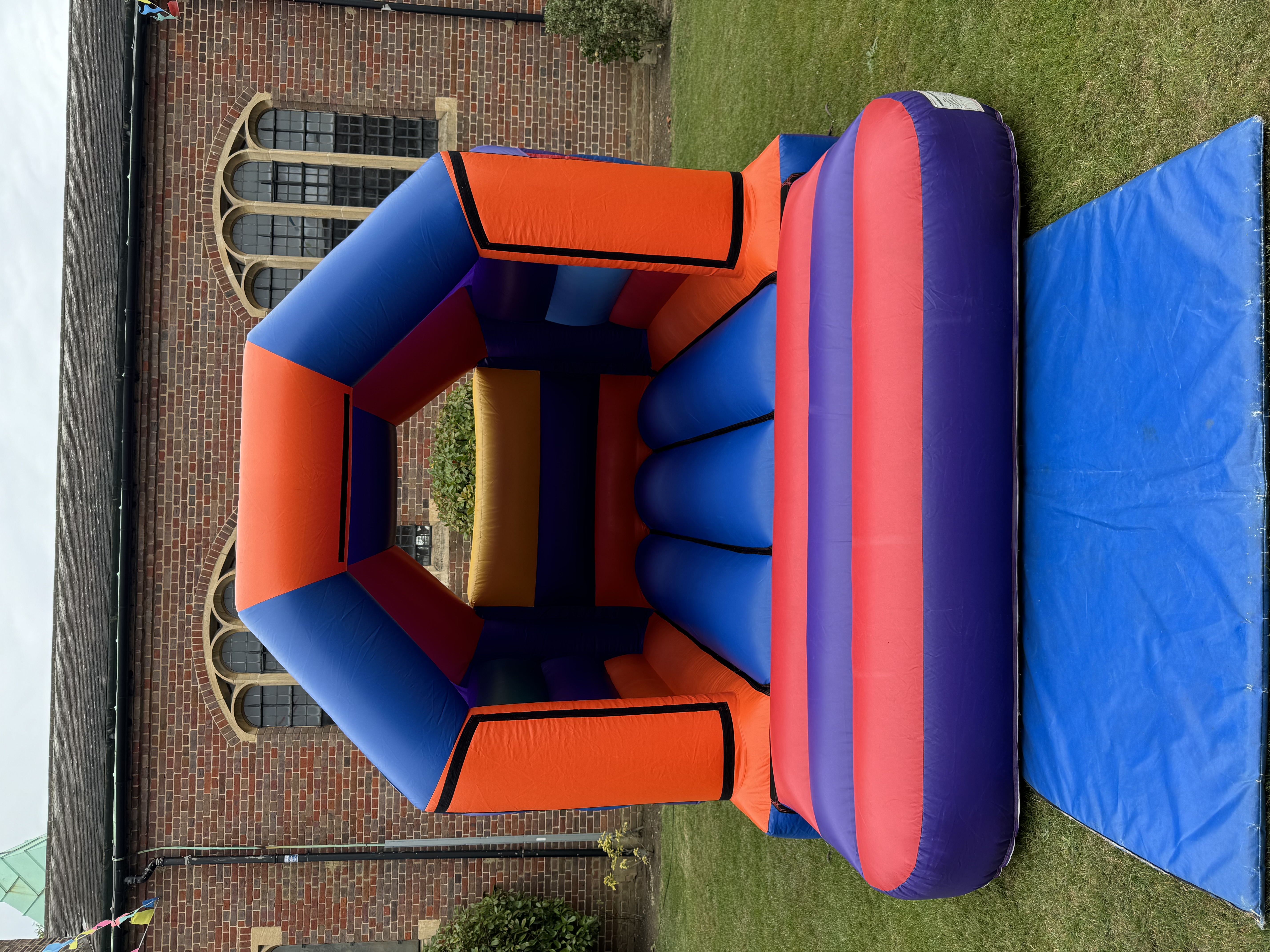 Bouncy Castles - Bouncy Castle Hire And Soft Play Hire in Hayes ...