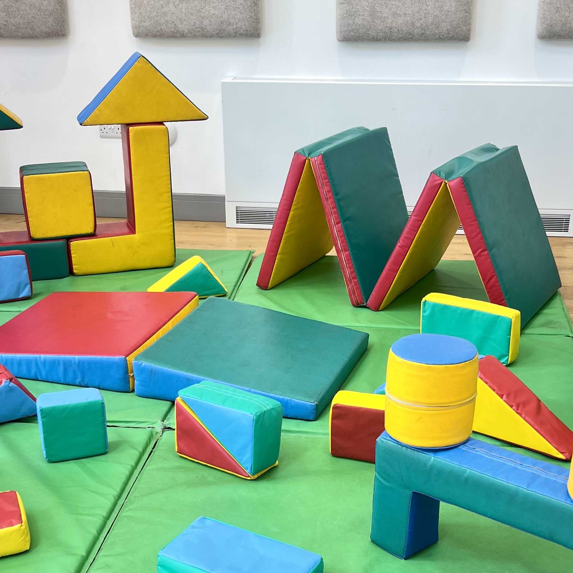 30 Piece Multi-Coloured Soft Play Set - Bouncy Castle Hire in Crawley ...