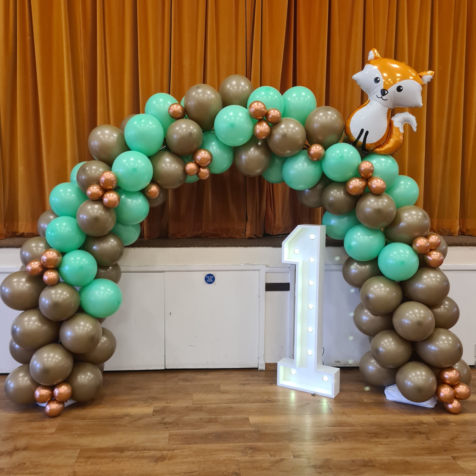 The Party People - Extras. Party Packages and Inflatables