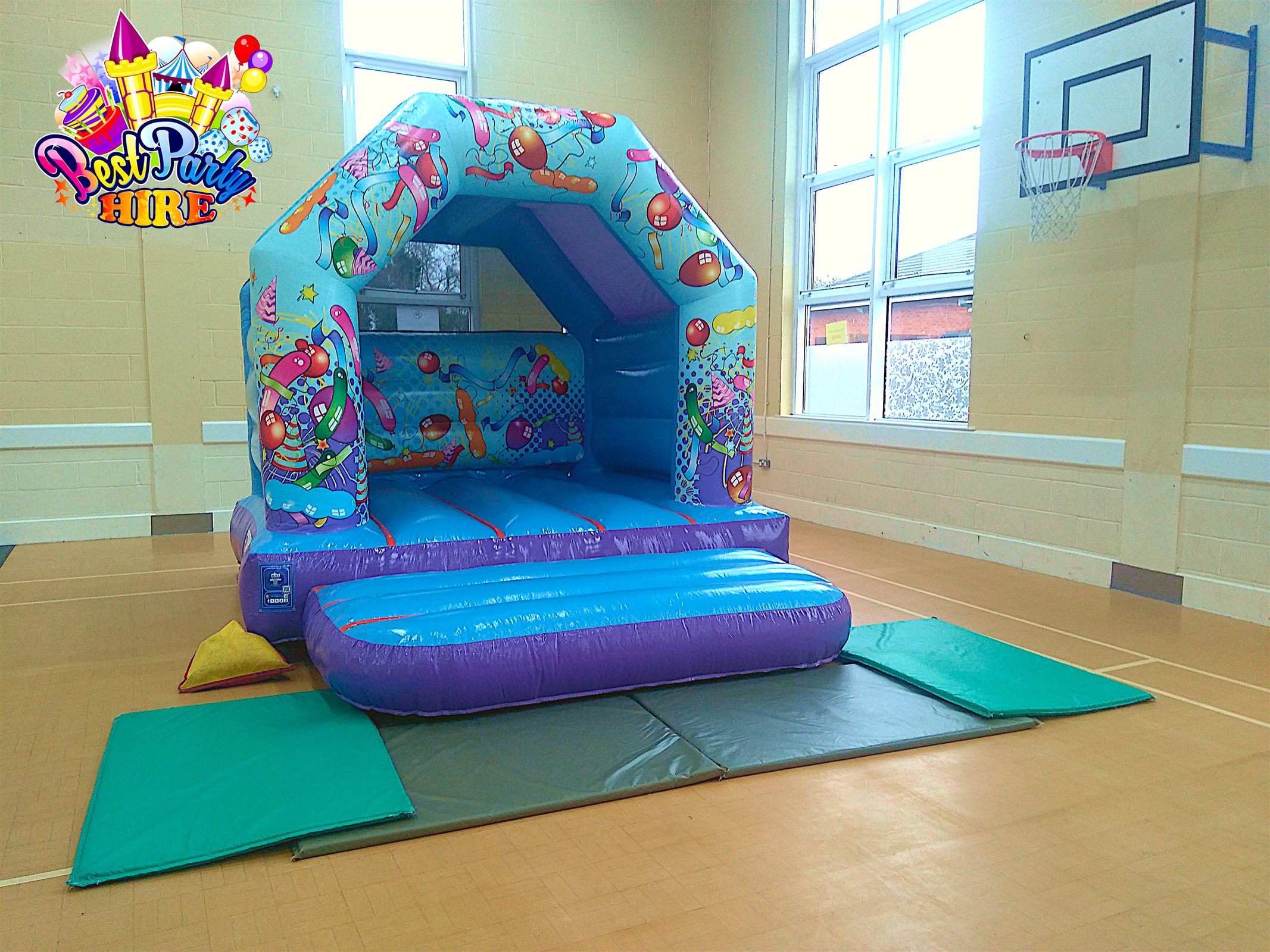 friday-to-monday-bouncy-castle-soft-play-in-leamington-kenilworth