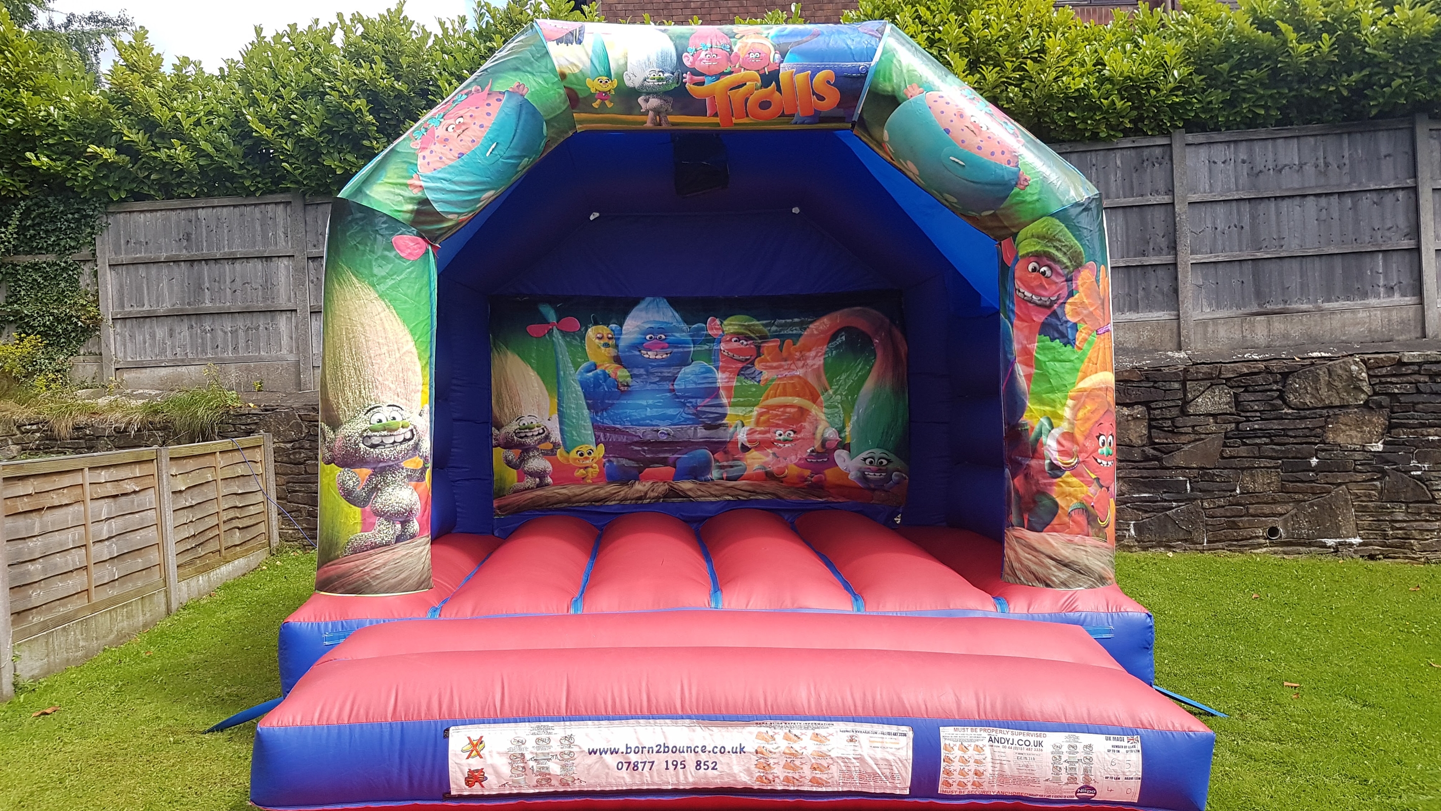 childrens bouncy castles