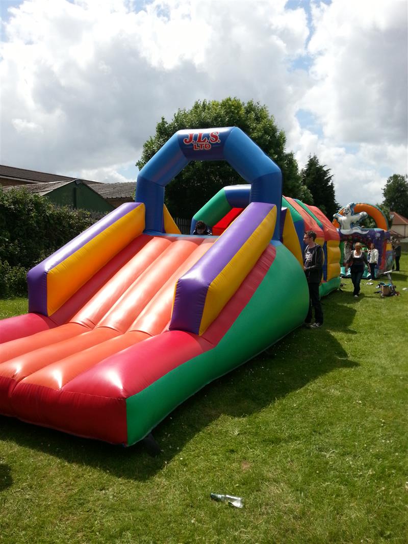 50ft-inflatable-assault-course-hire-in-london-and-uk