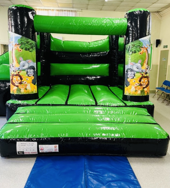 18ft x 14ft Jungle Bounce & Slide Soft Play, Hot Tubs, Party Games