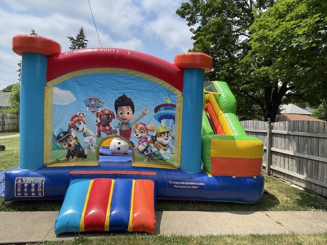 Paw Patrol Bounce House - Hire in Il | Chocos rentals