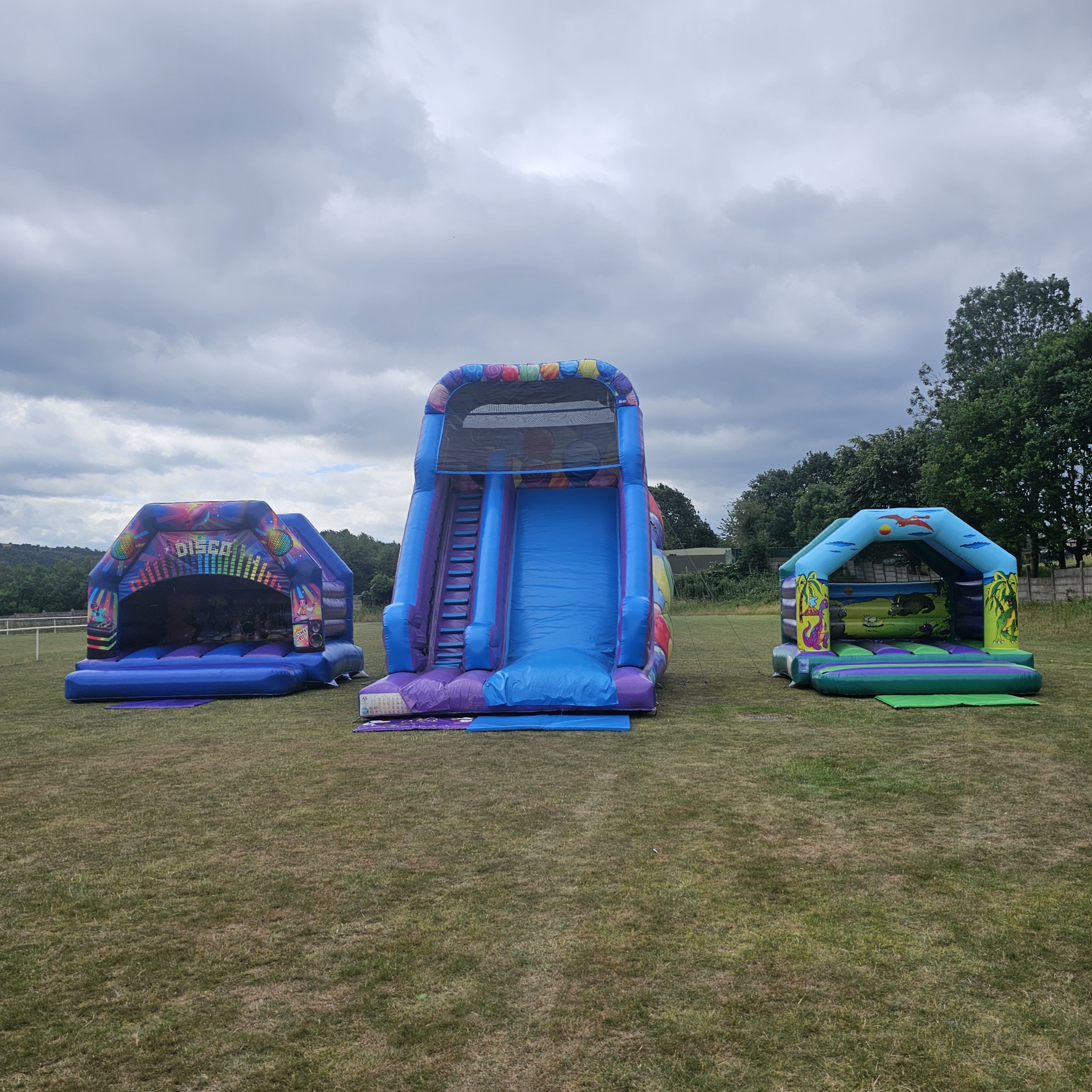 Inflatable hire Halifax | Party Kings
