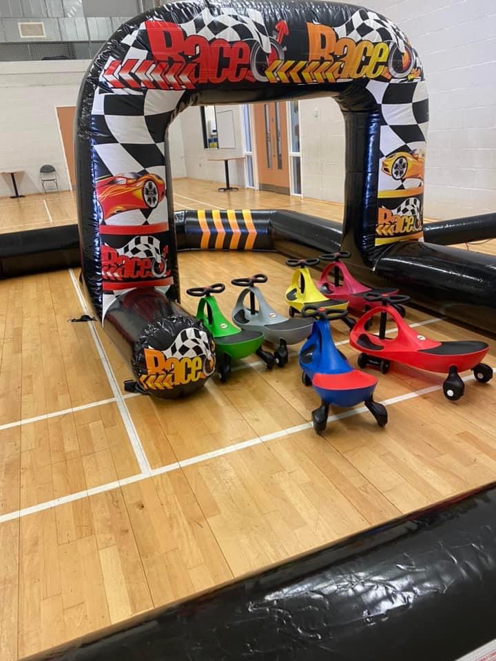 Didi Car Race Track with 6 Didi Cars 15ft x 20ft - Bouncy Castle Hire ...