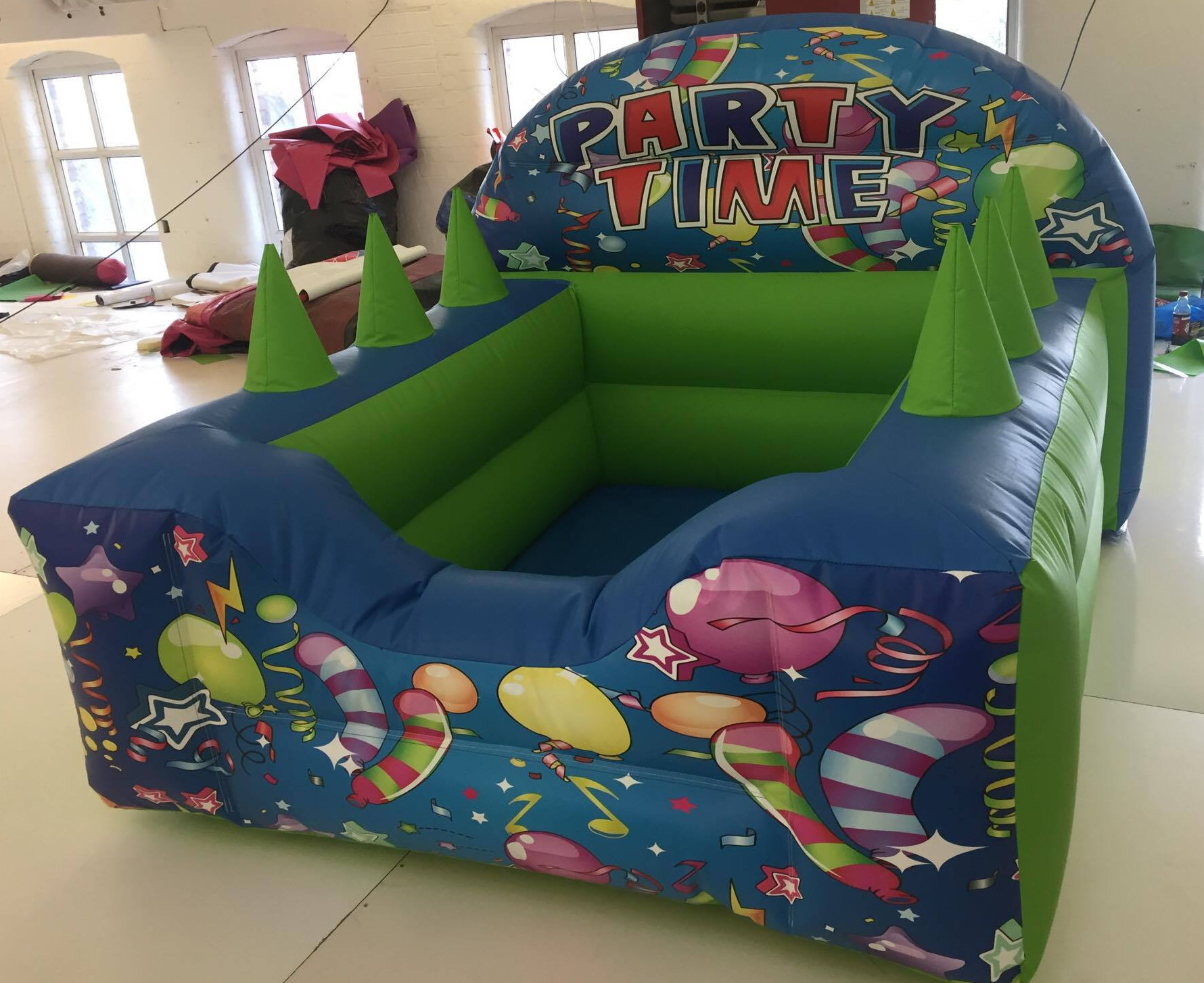 indoor inflatable castle