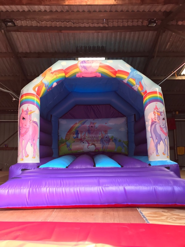 bouncy castle for 6 year old