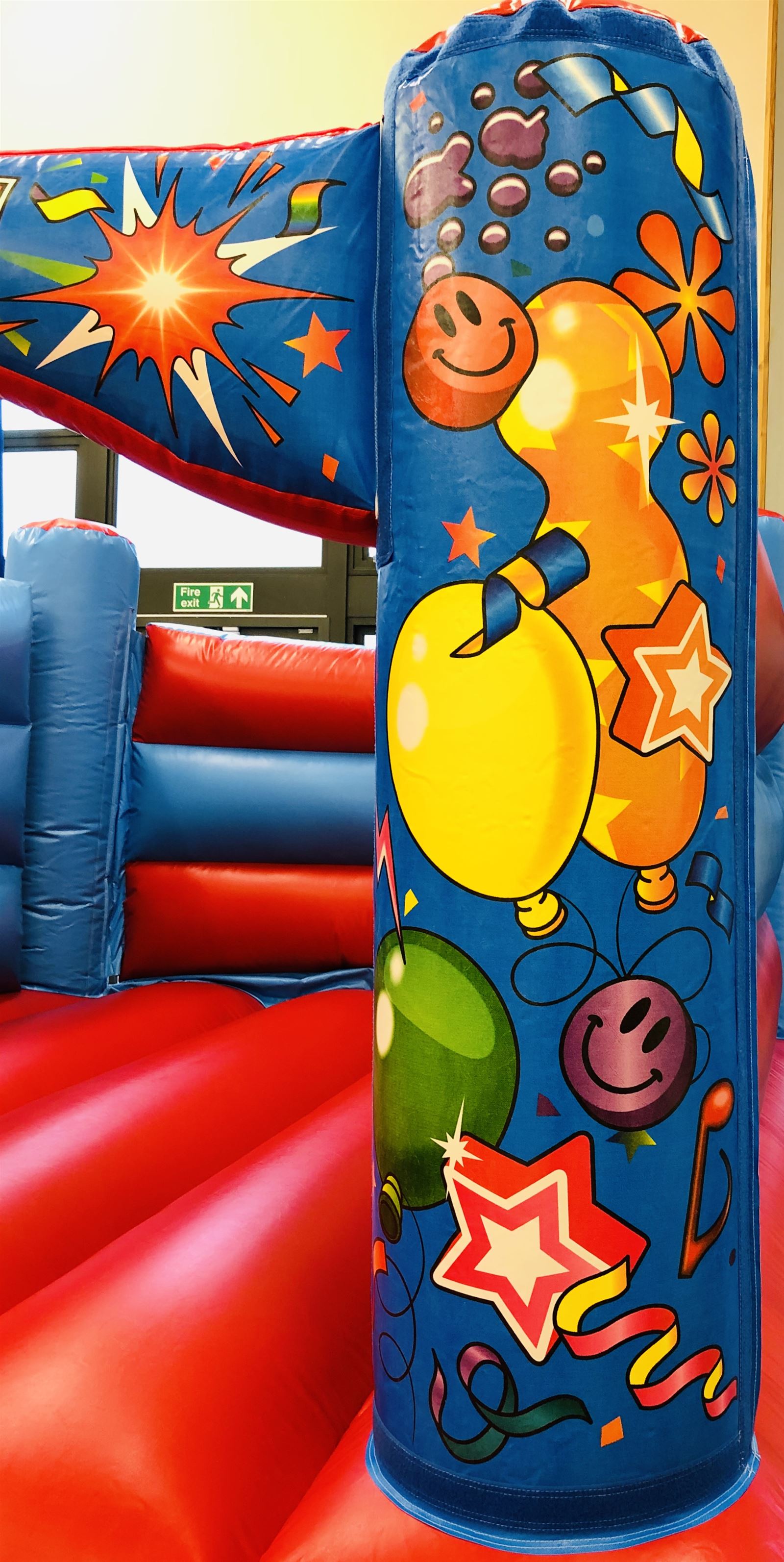 15ft x18ft Carnival 'Party Fun' Red/Blue Low Height Bounce 'N' Slide