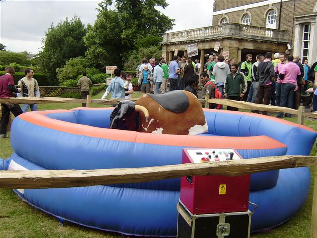 rodeo-bull-hire-in-essex-from-funday-entertainment