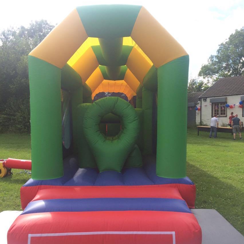 hire inflatable assault course
