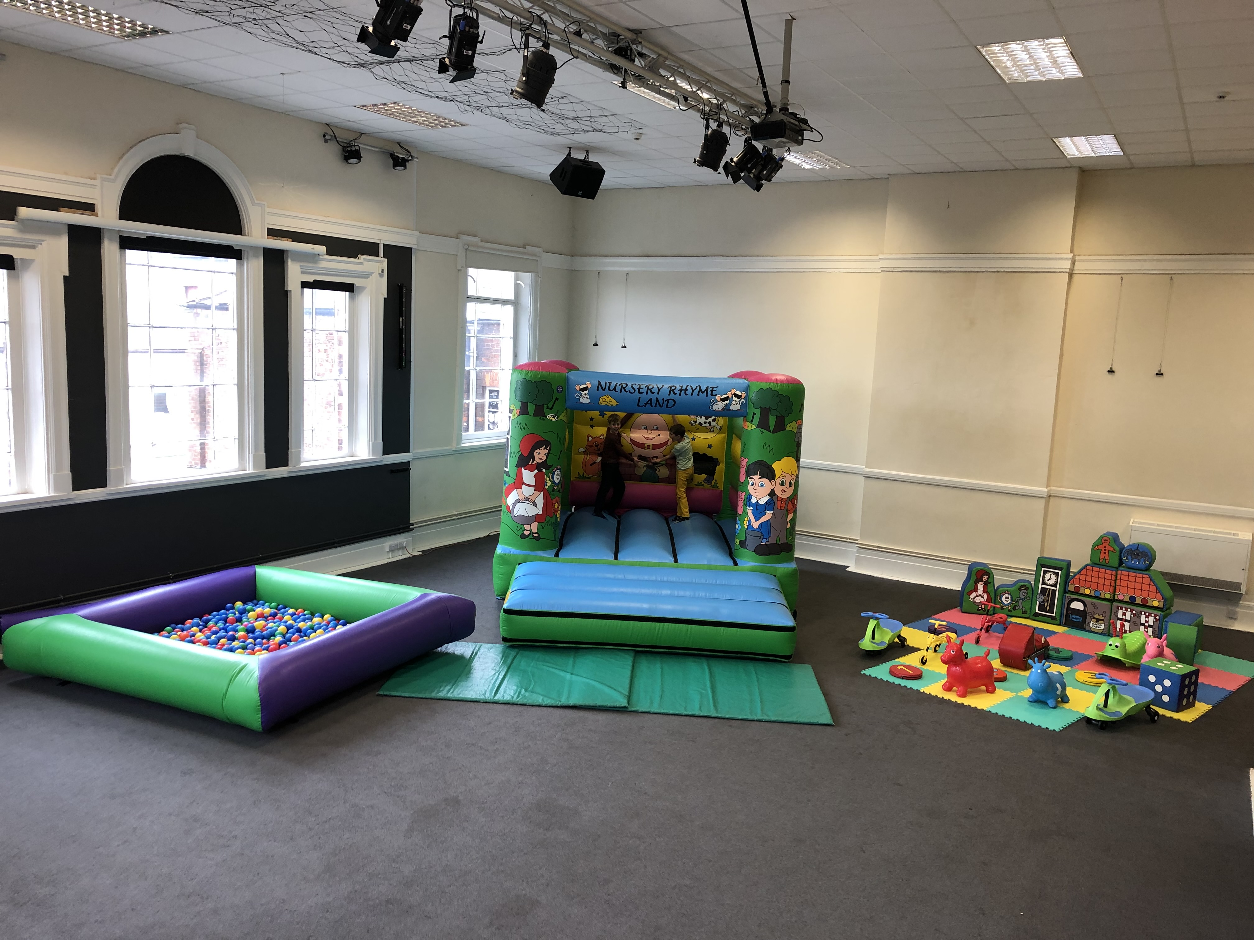 Party Packages Bouncy Castle Hire in Louth, Horncastle, Mablethorpe