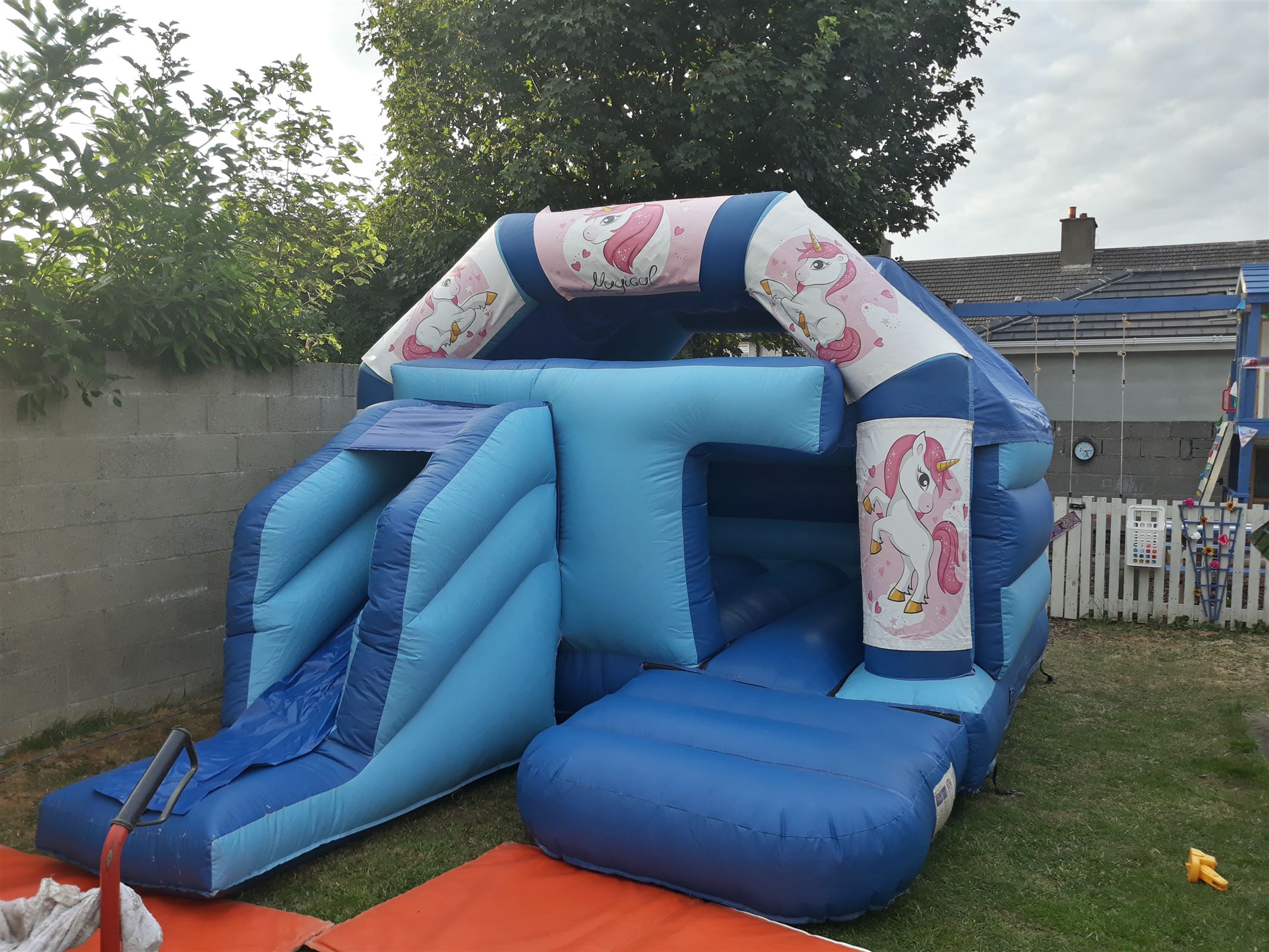 bouncy castle with slide to hire