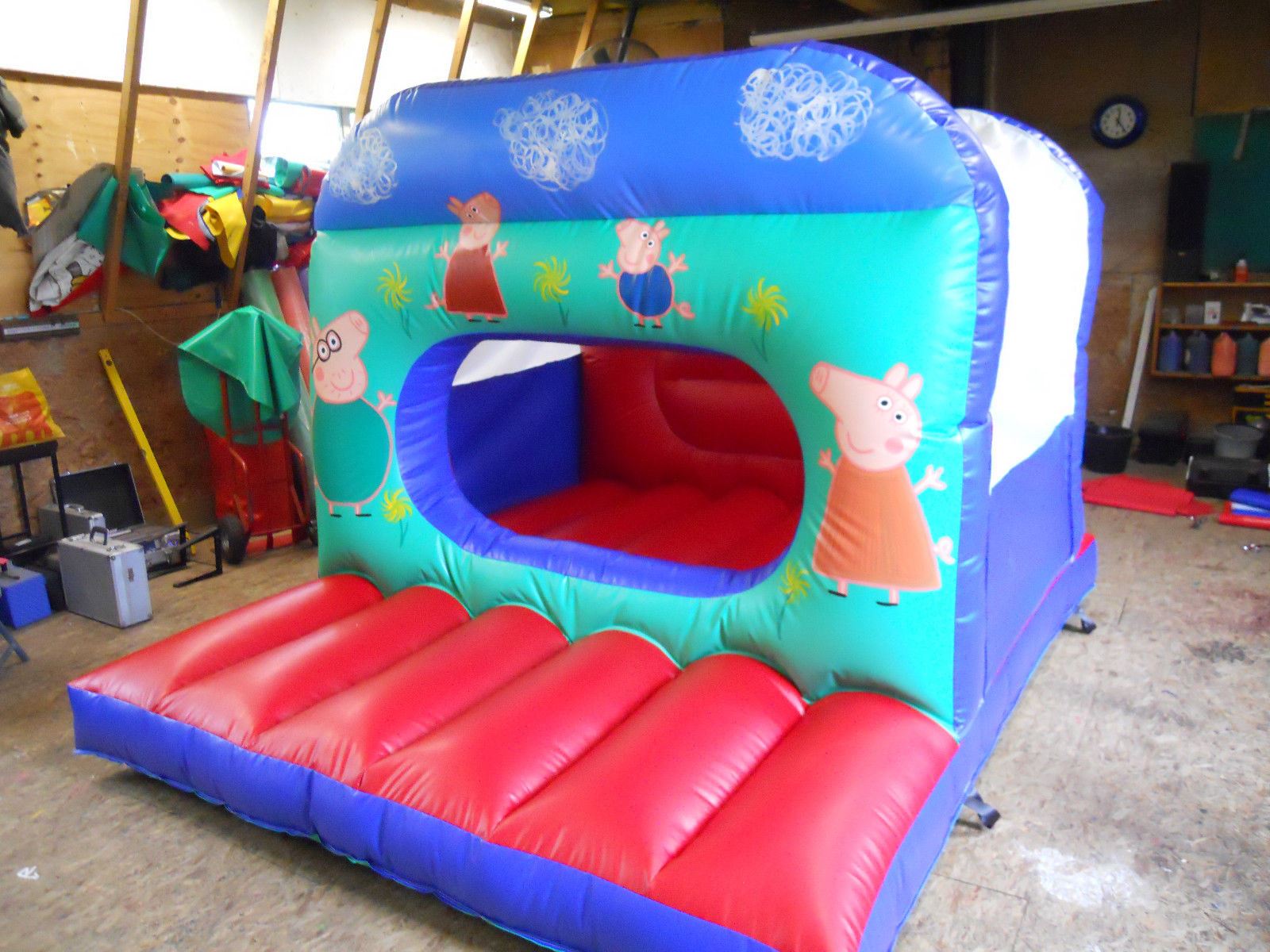 peppa pig bouncy castle hire