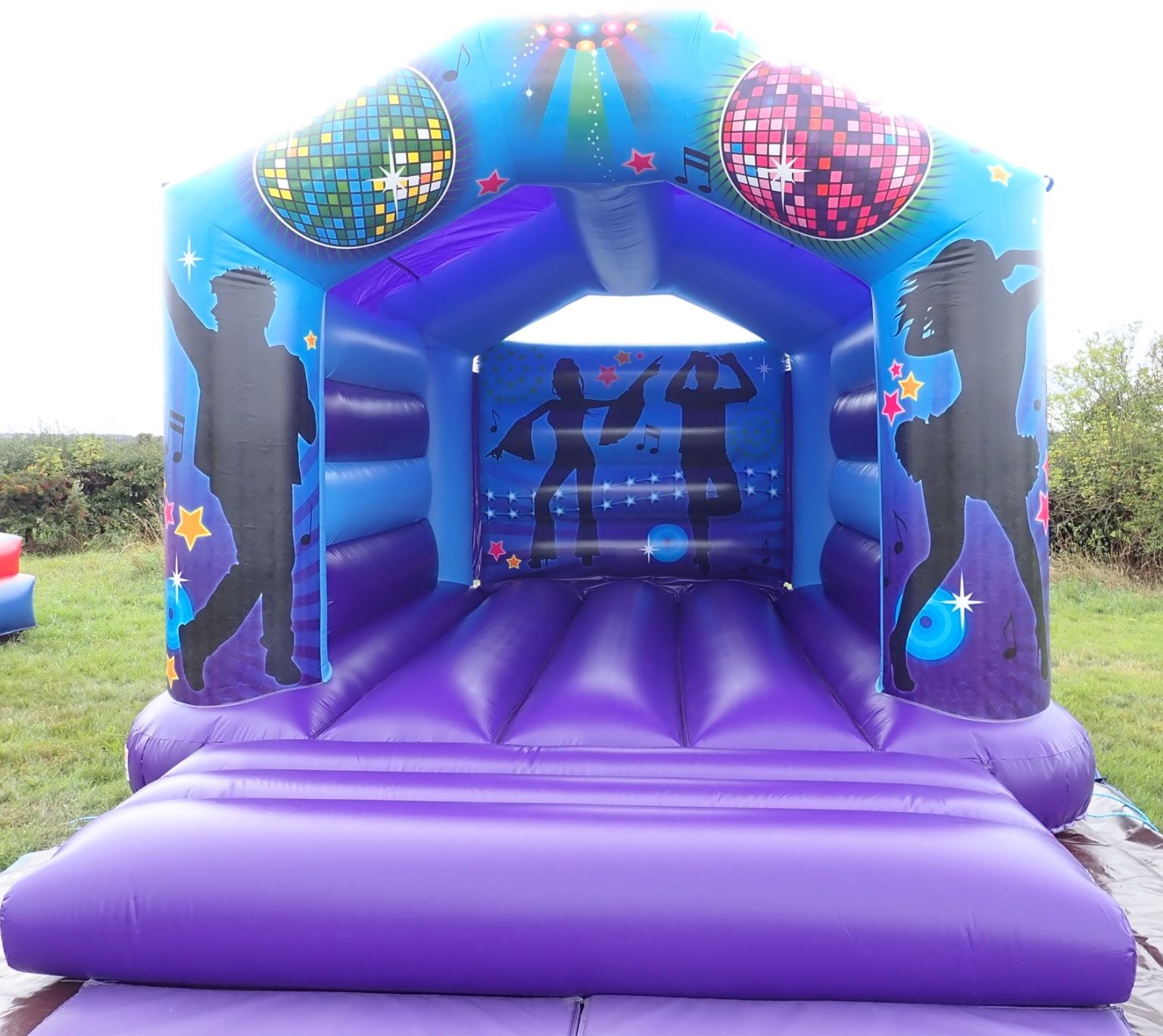 Bell Tents Party Tent And Gazebo Marquee Hire in Leeds, Bradford