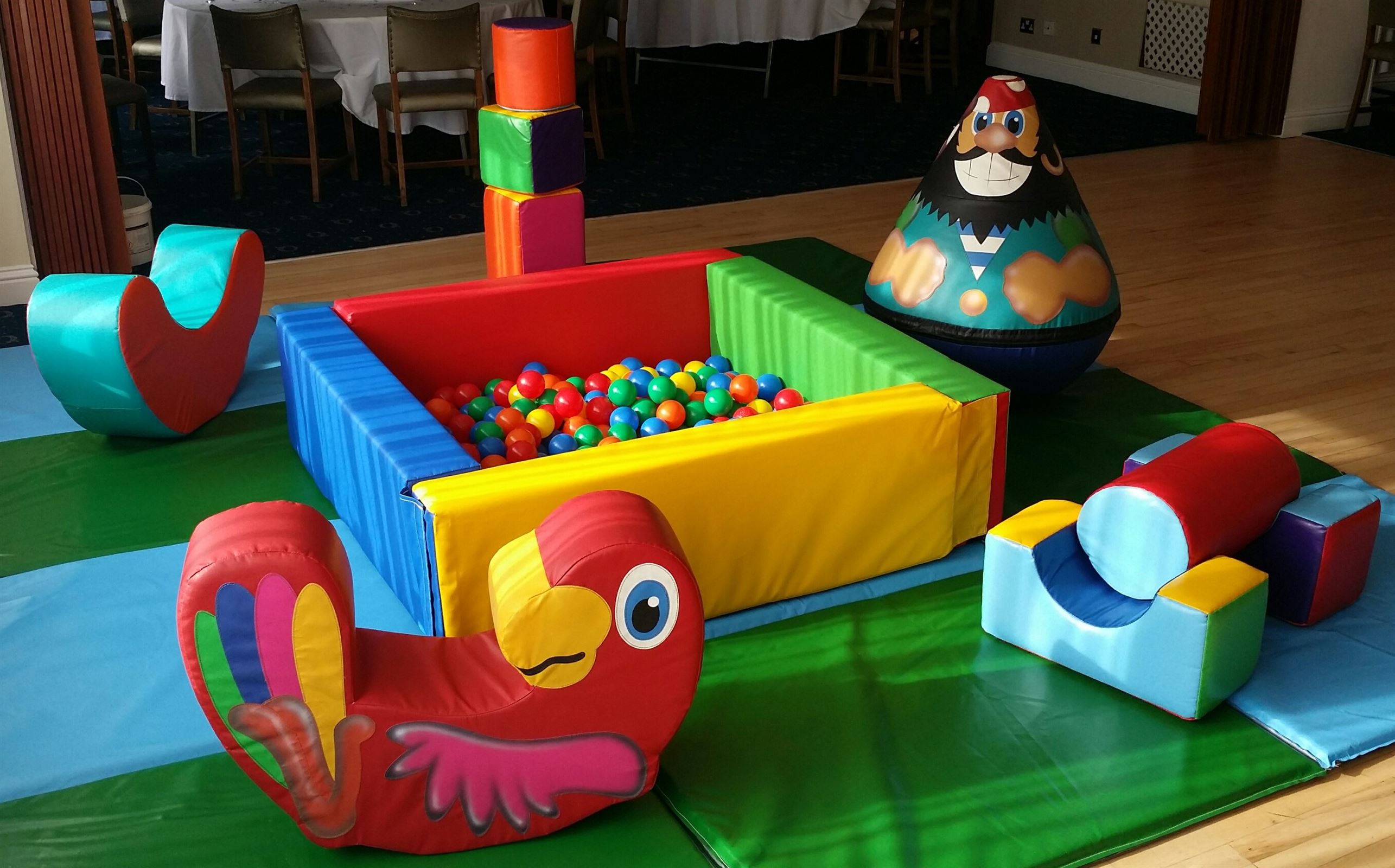 bouncy castle for 3 year old