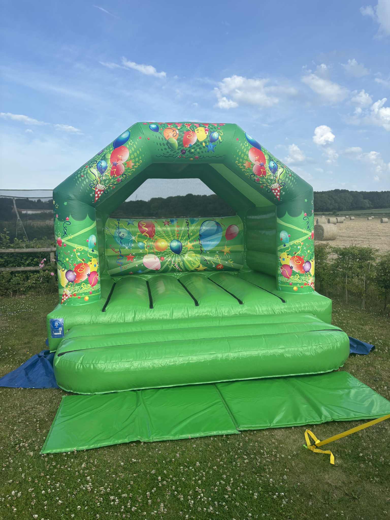Time Castle 12ft x 12ft Party time castle - Bouncy castle hire in Coventry ...