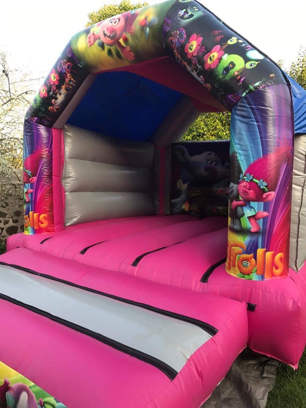 bouncy-castles-for-hire-one-stop-castles