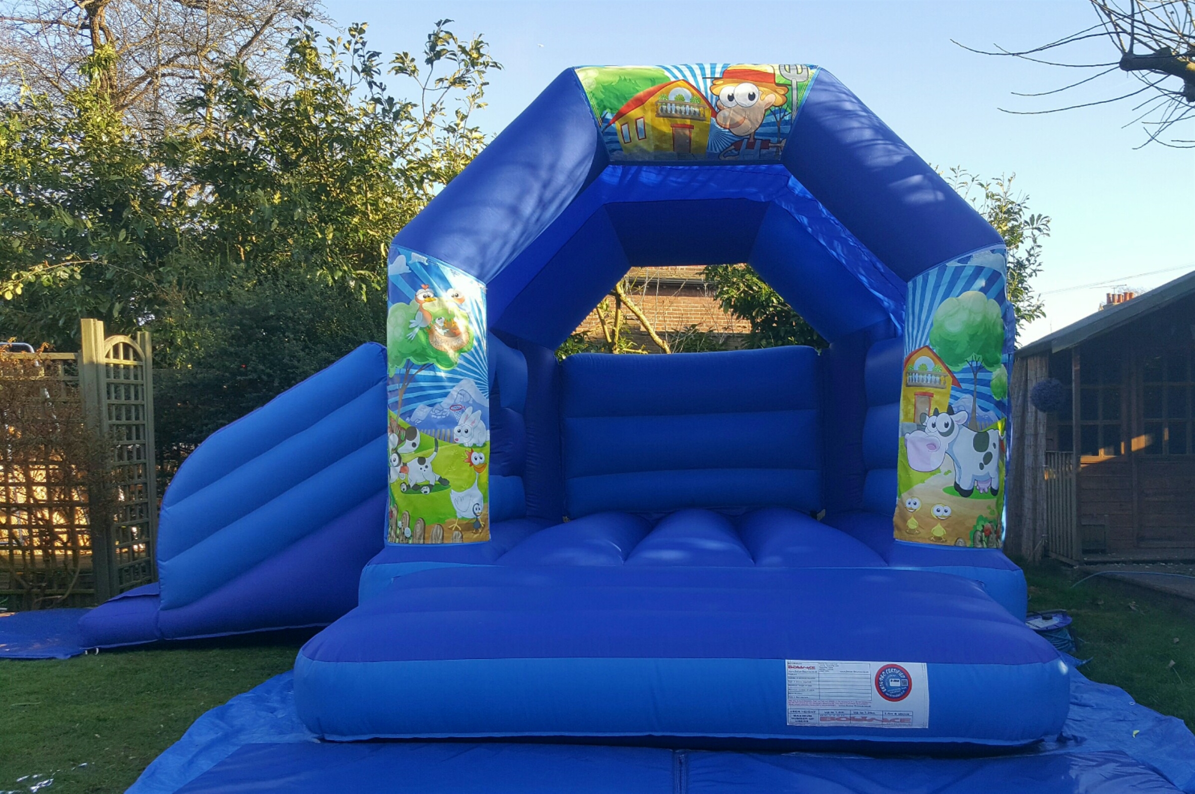 FARM ANIMALS BOUNCY CASTLE 16FT vs 15ft - Bouncy Castle Hire, Soft Play ...