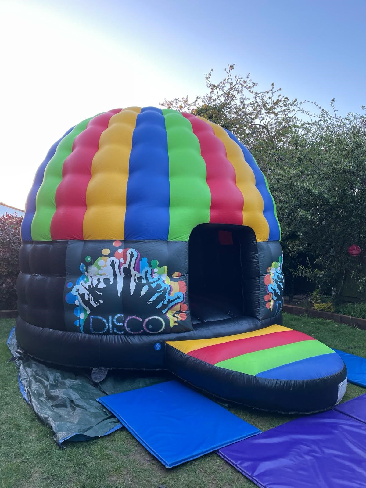 Disco Dome 21ft (l) x 16ft(w) x 13ft (h) - Hire in St Neots
