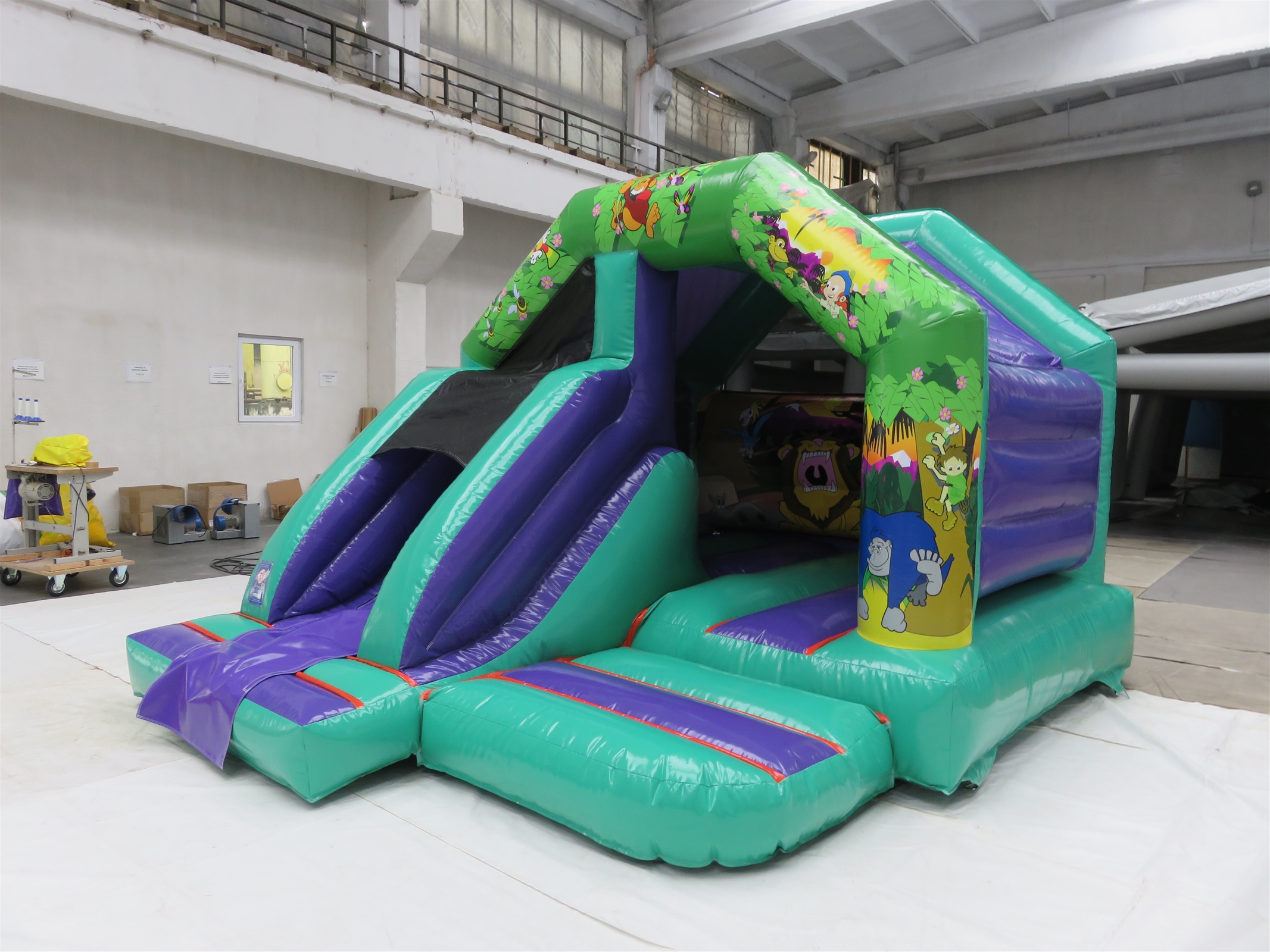 Jungle Castle Slide Combo Bouncy Castle and Inflatable Hire in Surrey in Woking, Surrey and