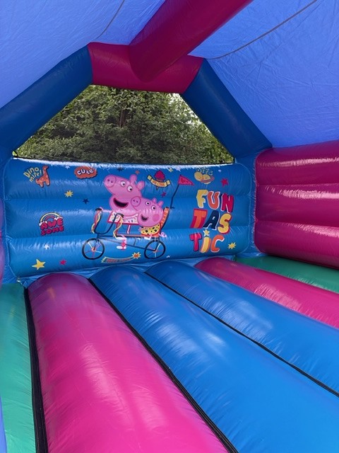 Peppa Pig Bouncy Castle (Licensed) - Bouncy Castle Hire in Coventry ...