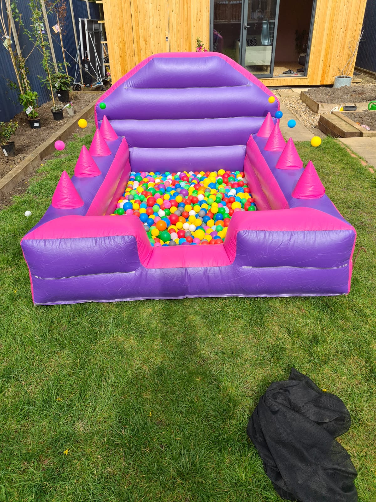 6ft x 8ft Pink Ball Pit With Air Jugglers Bouncy Castle Hire, soft