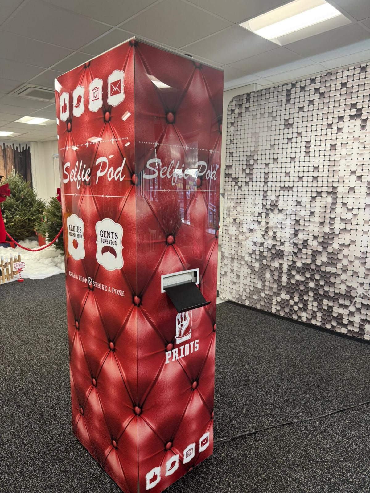 *Compact Booth* - Event Entertainment in London | We Love Occasions