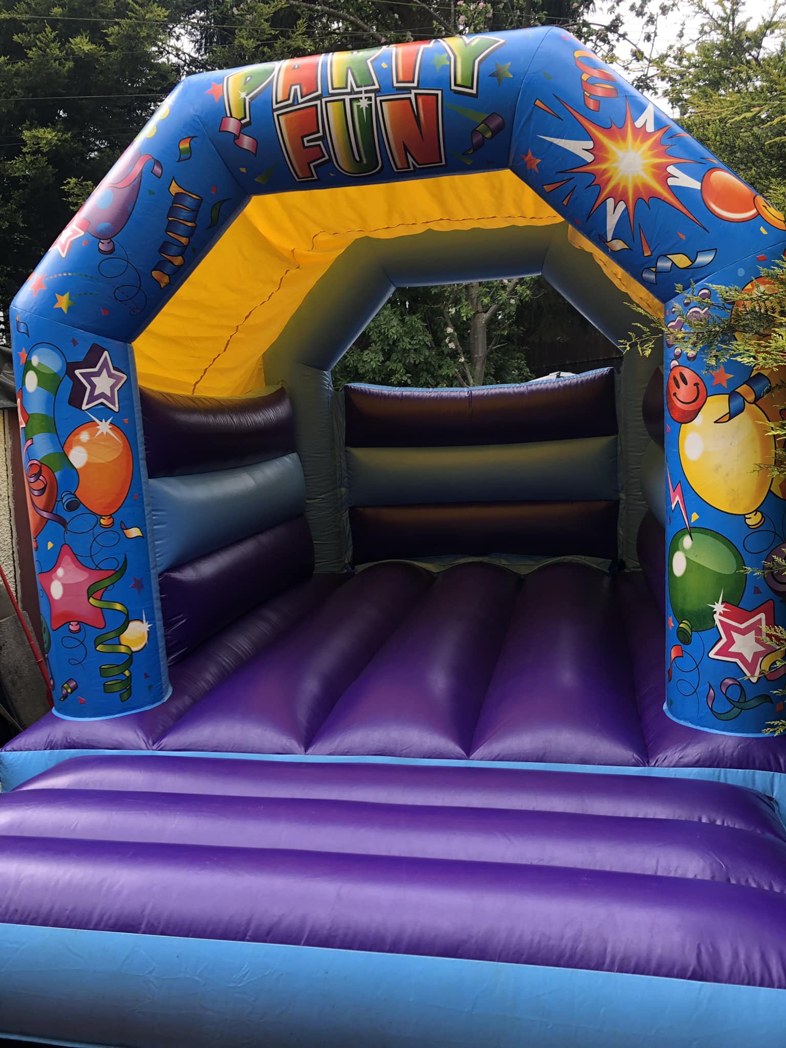 Party Fun Best Bouncy Castle Hire & Bear Building Partys service in