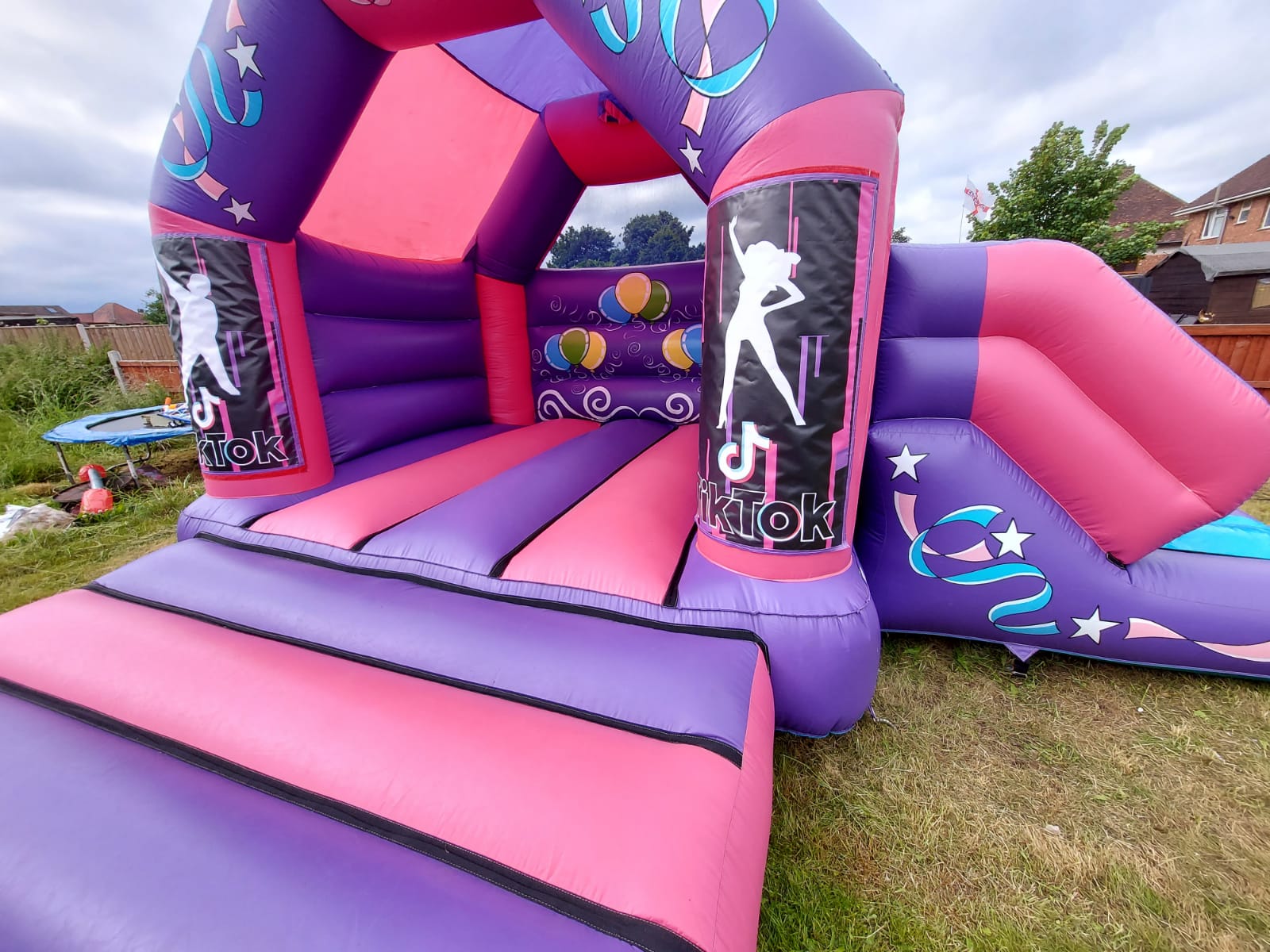 tiktok bouncy castle hire