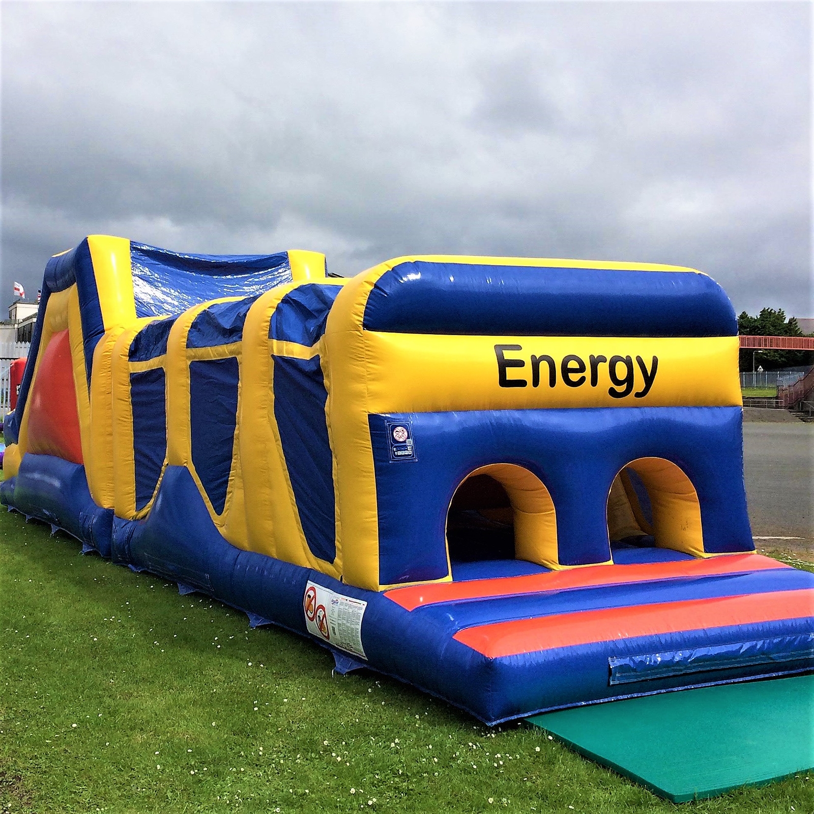 bouncy assault course hire