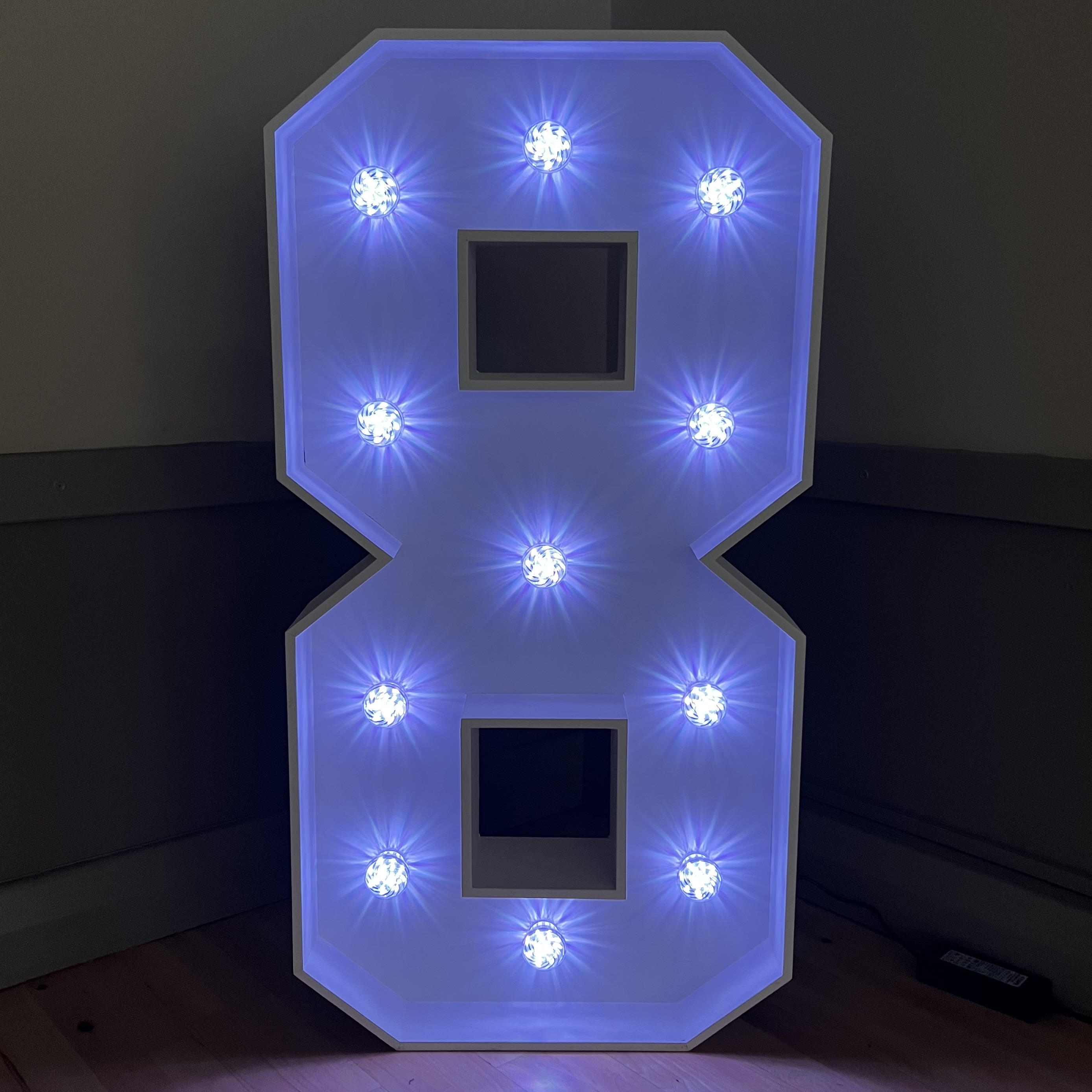 Light-Up LED Number 8 - Bouncy Castle Hire in Crowborough, Tunbridge ...