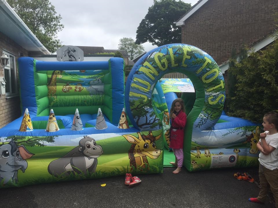 indoor inflatable castle