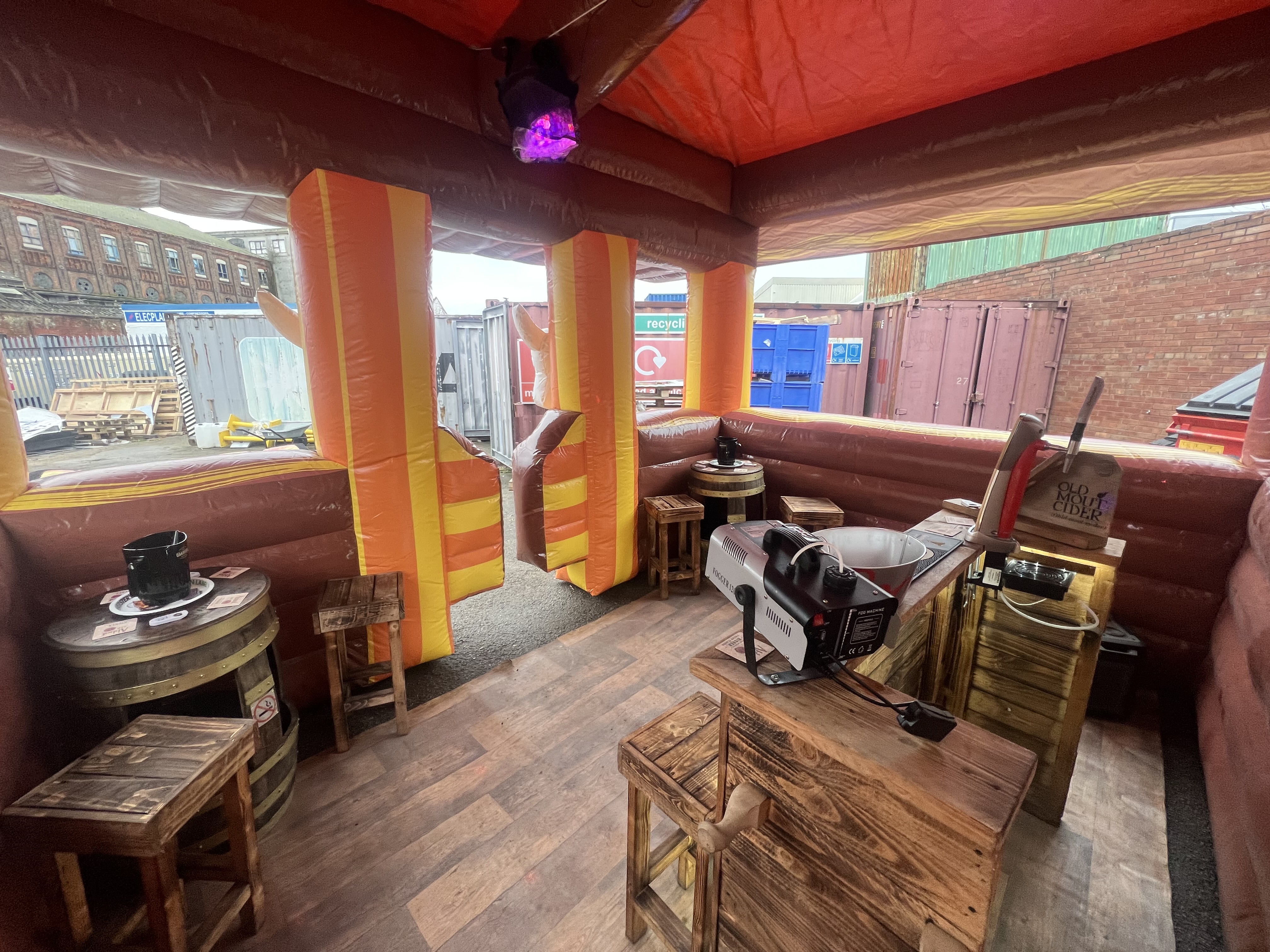 cowboy-saloon-bar-inflatable-pubs-tiki-bars-and-gazebos-in-hull-east