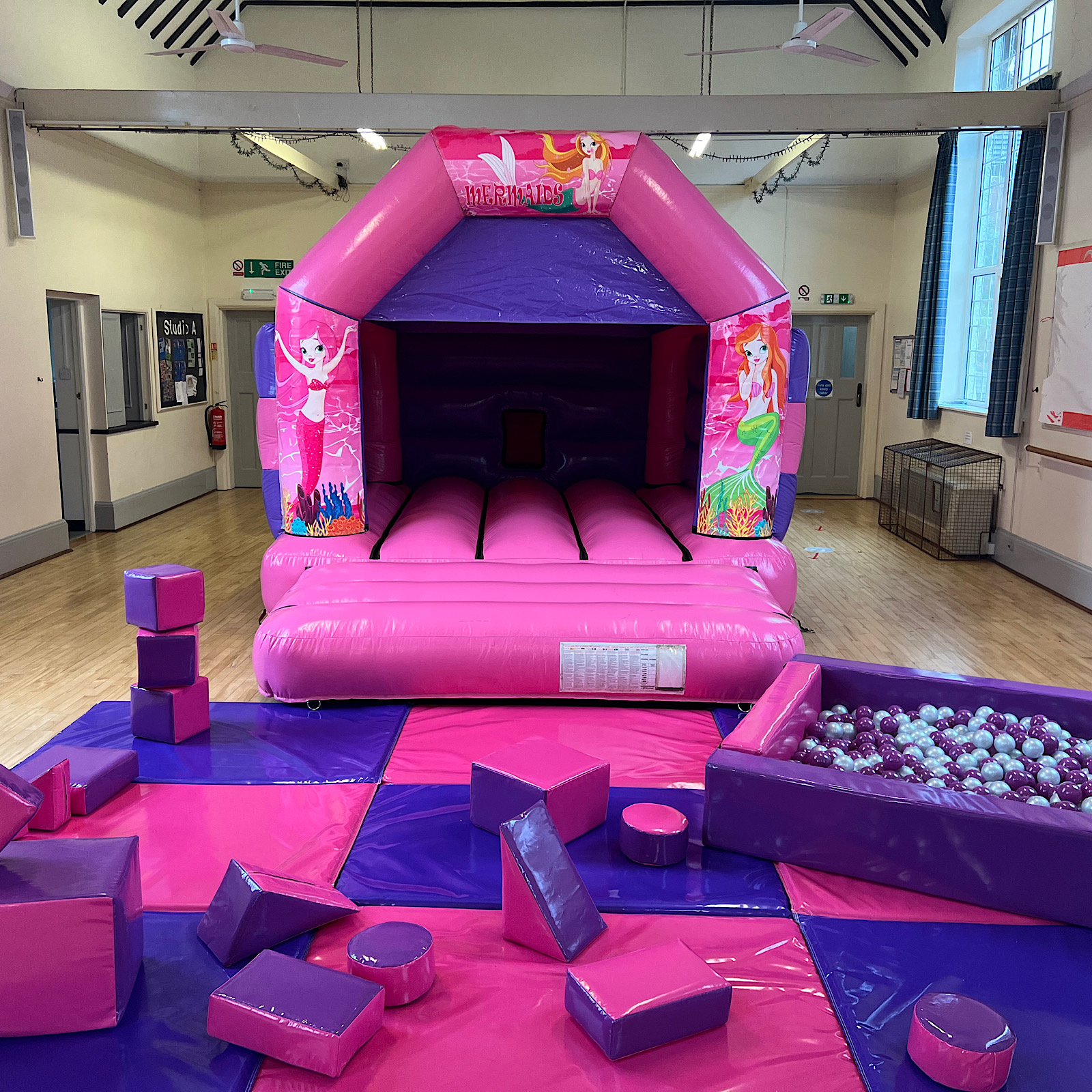Soft Play Bouncy Castle Hire Leeds Wakefield
