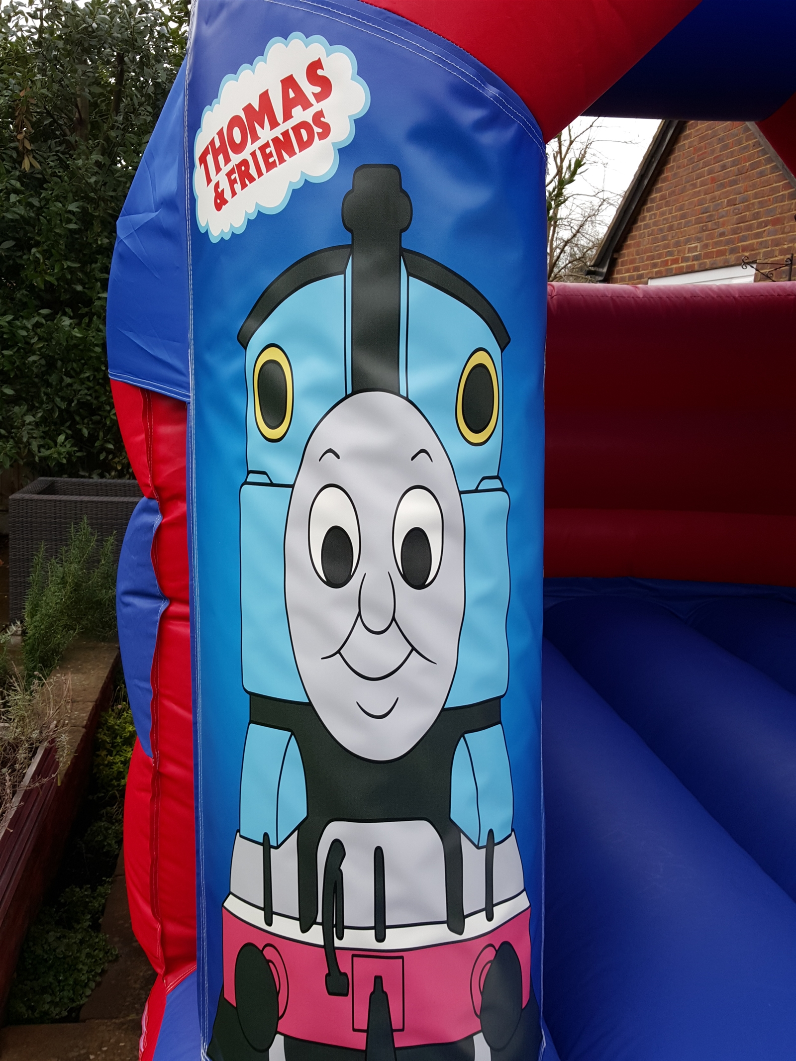 thomas the tank engine jumping castle