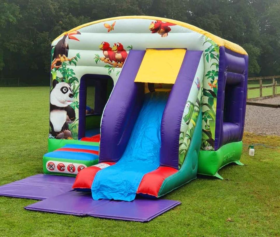 Inflatable Slides Bouncy Castle Hire in Milton Keynes