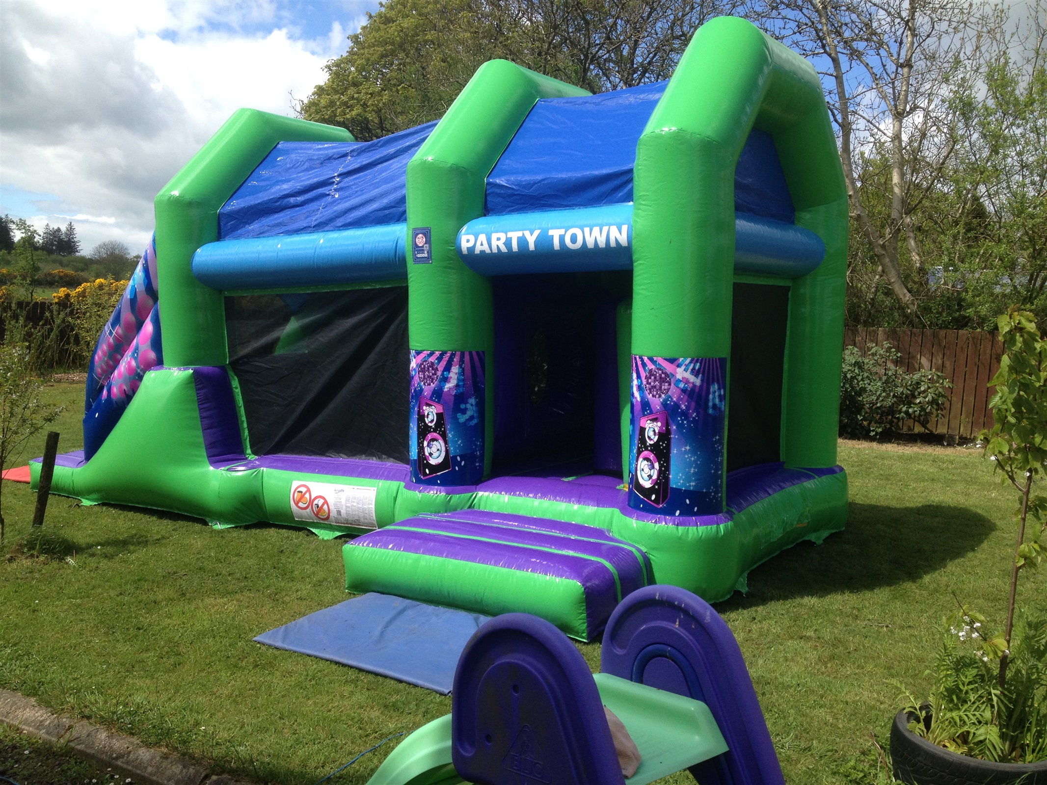 BOUNCY CASTLES Bouncy Castle Hire, Marquee Hire in Omagh, Dungannon