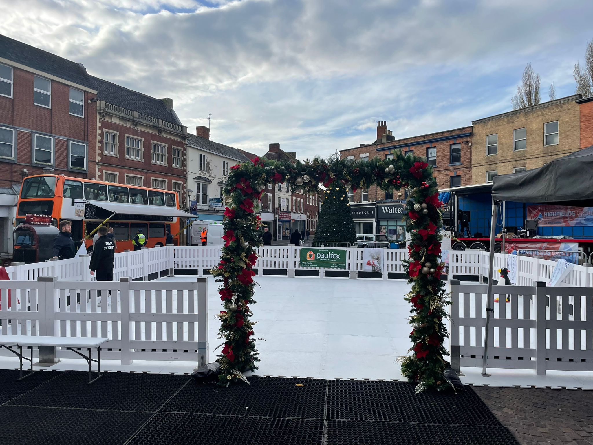 Ice Rink Hire,Mobile Ice Skating Rink Rental For Schools,London,UK