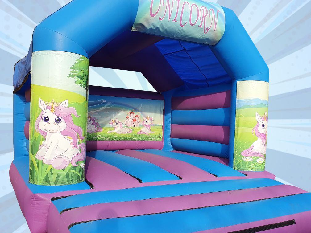 2 year old bouncy castle