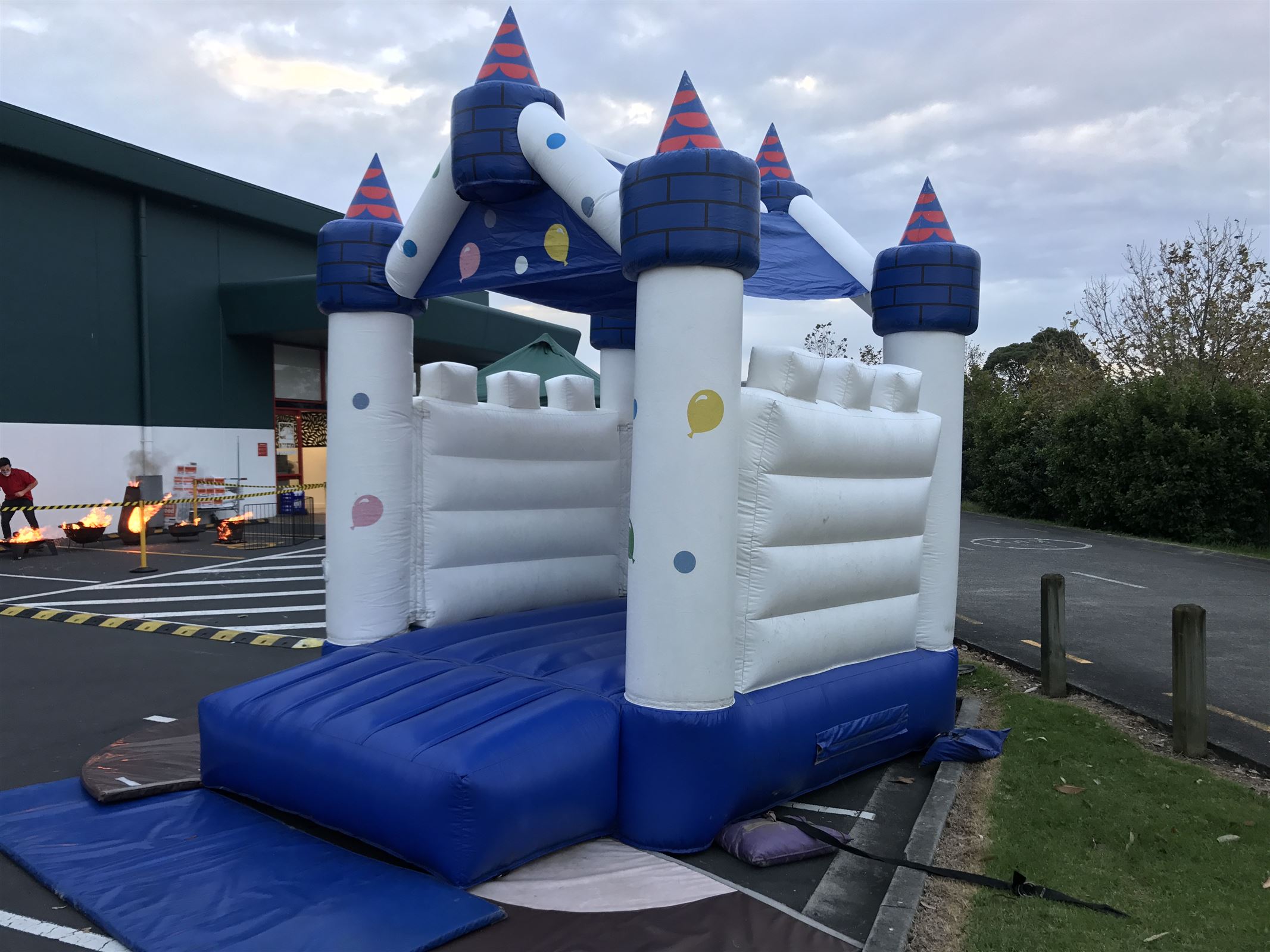 3x3 jumping castle hire