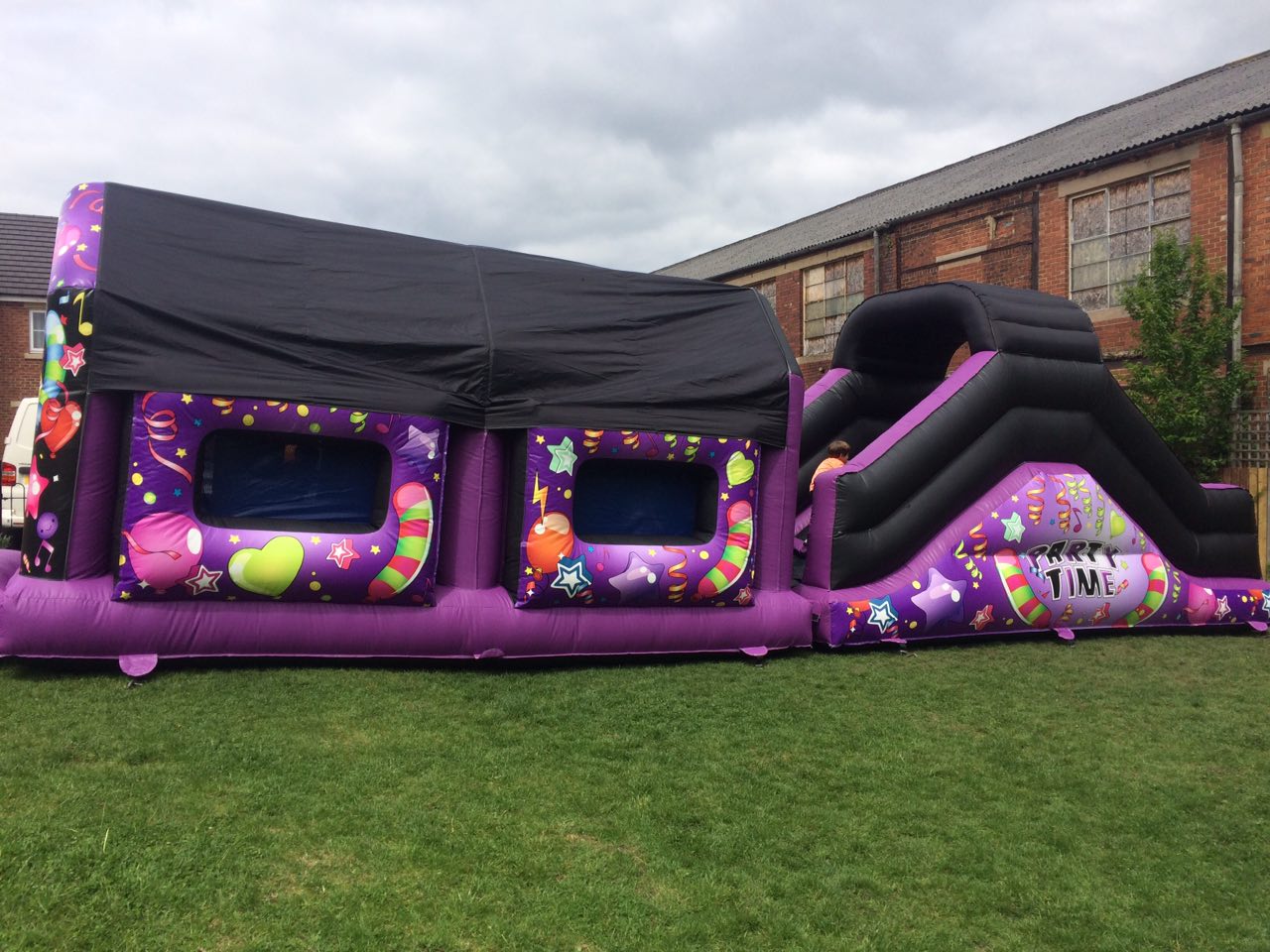 childrens bouncy castles