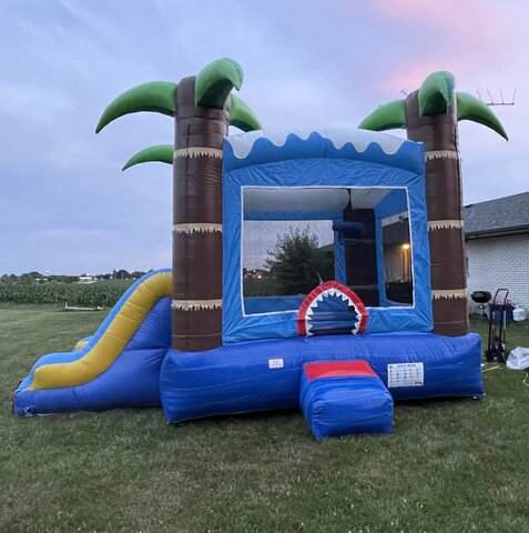Bounce Houses - Hire in Il | Chocos rentals