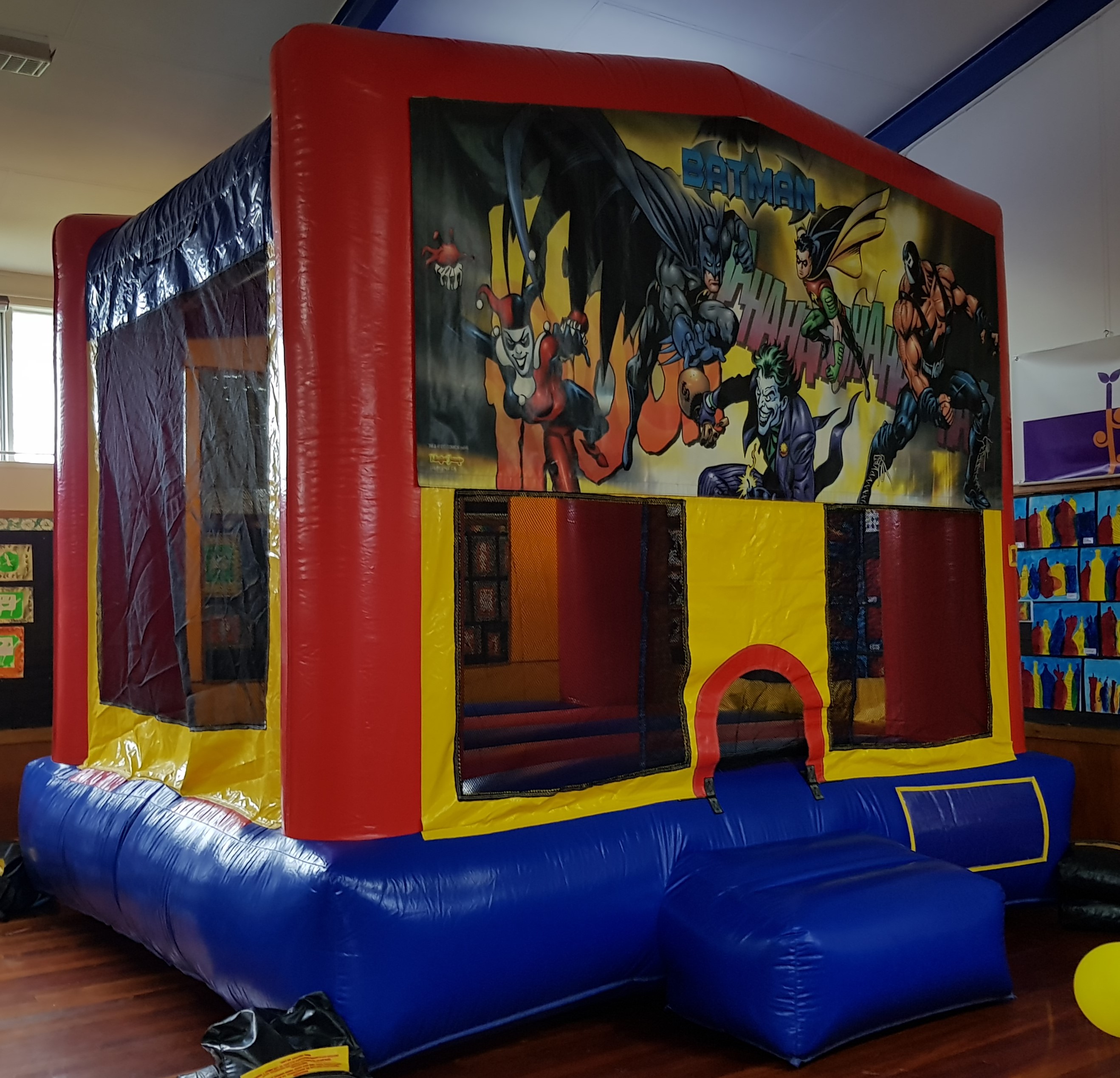 hire small bouncy castle