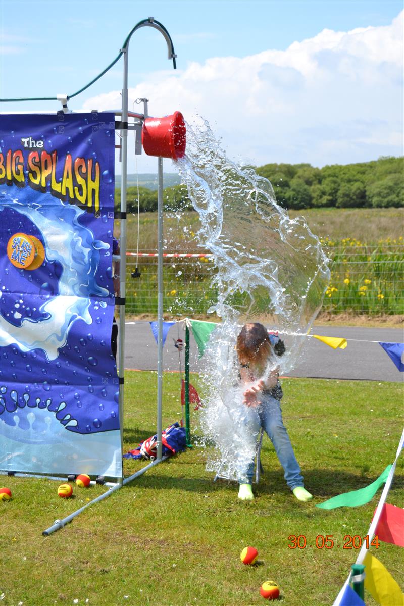 Dunk Tank Hire Corporate Entertainment in Essex, London & Nationwide