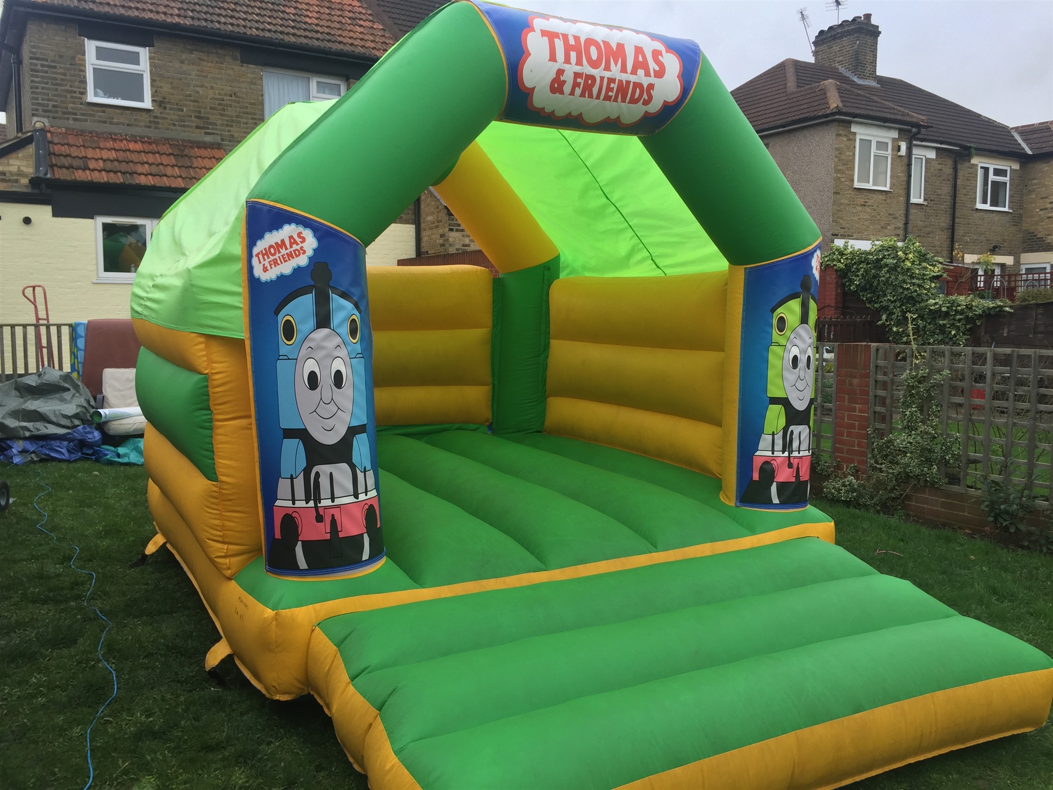 thomas the tank engine jumping castle