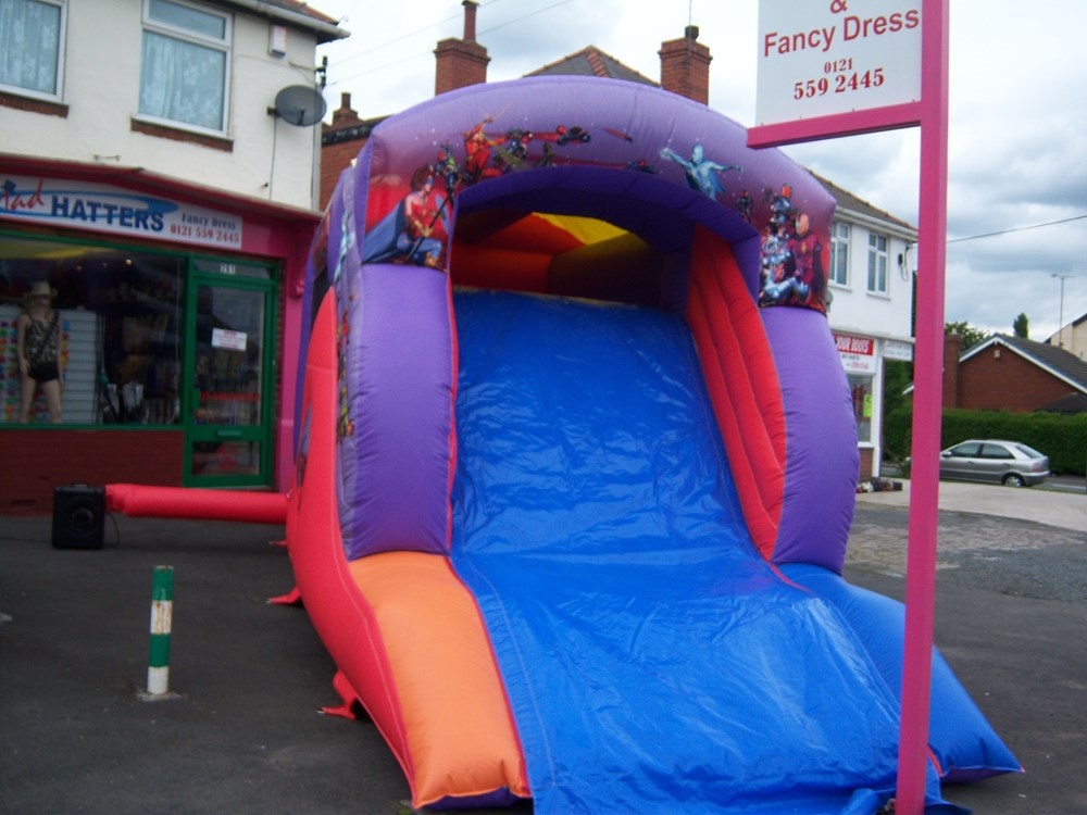 hire inflatable assault course