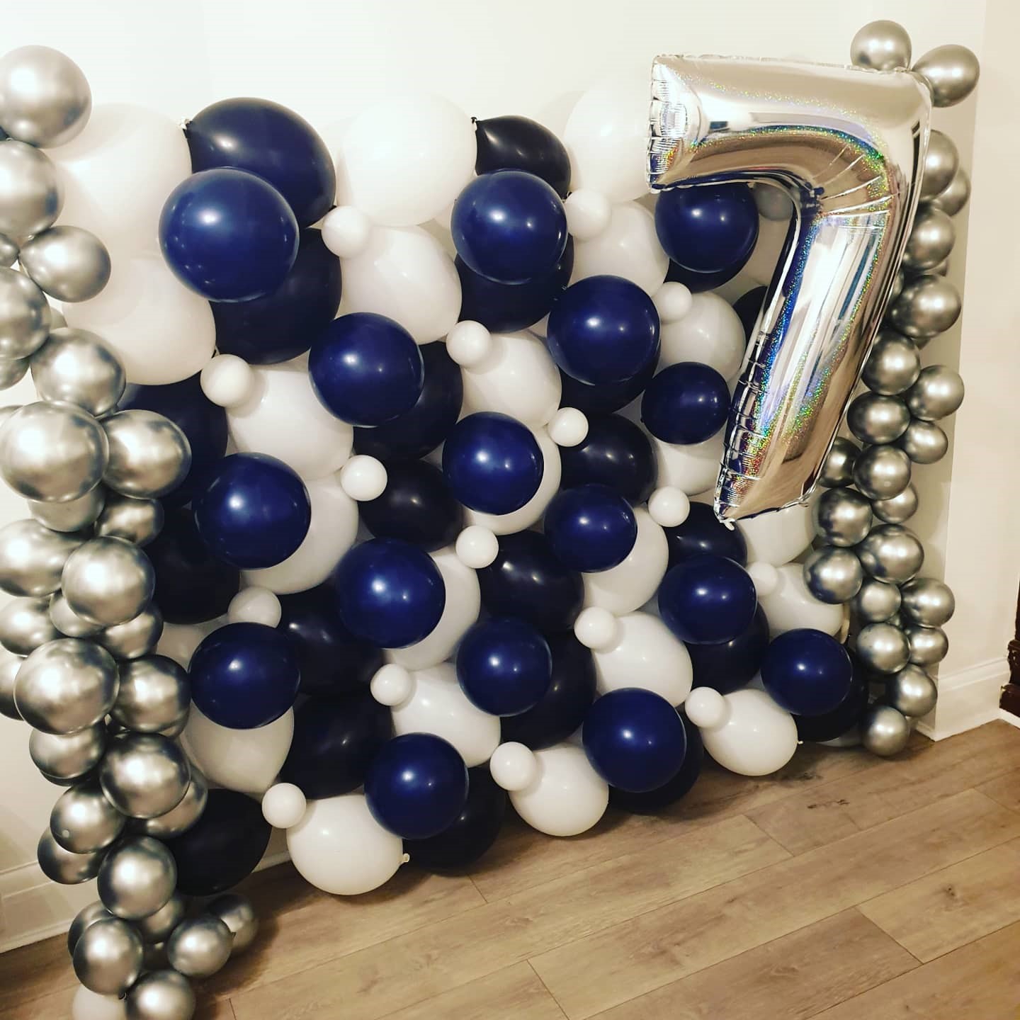 Balloons Bouncy Castles in Romford, Brentwood, Hornchurch, Essex