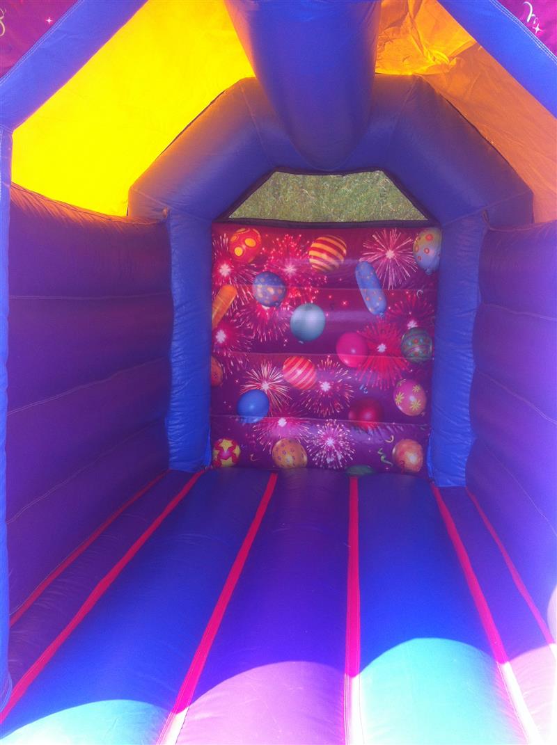 Balloons 8ftx11ft Best Bouncy Castle Hire service in Leeds, Bradford