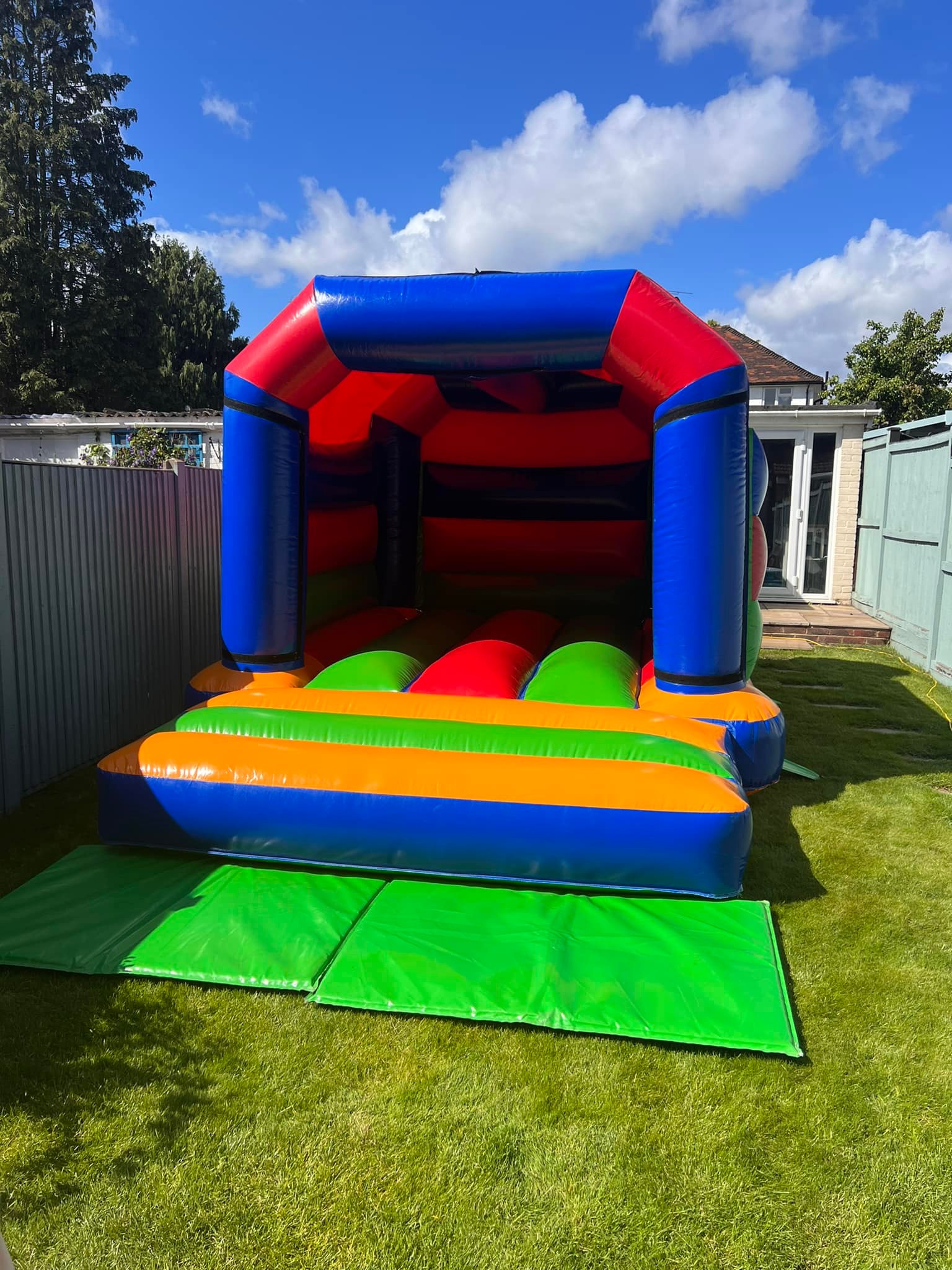 Bouncy Castles - Inflatables Hire in London, greenwich , charlton ...